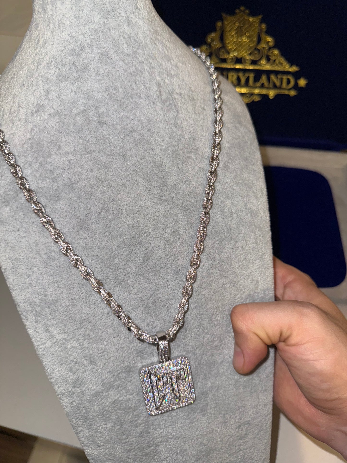 Dije de CT con torzal full iced 6 mm whitegold plated 18k