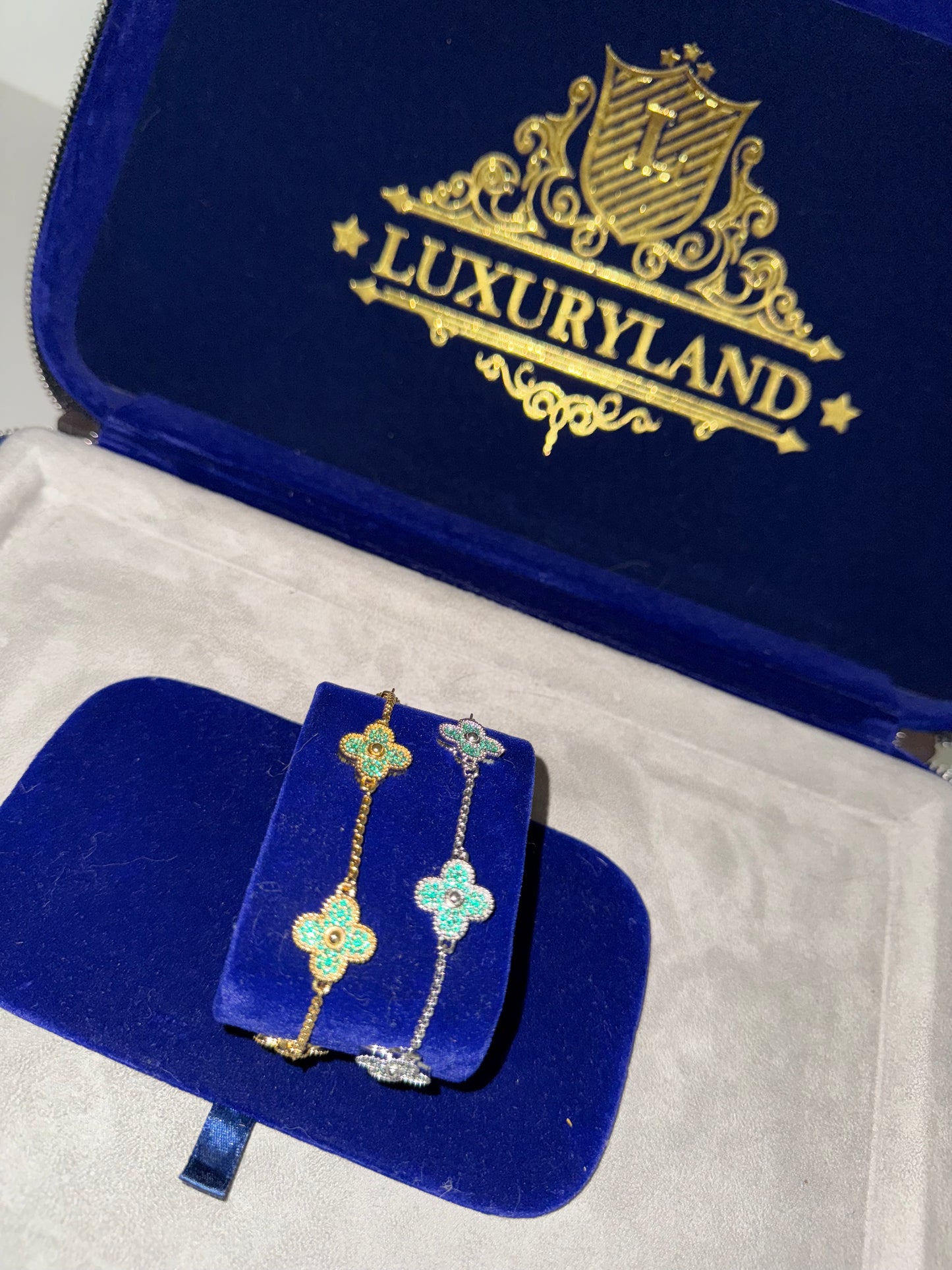 Combo de brazaletes VC. green zircon CZ