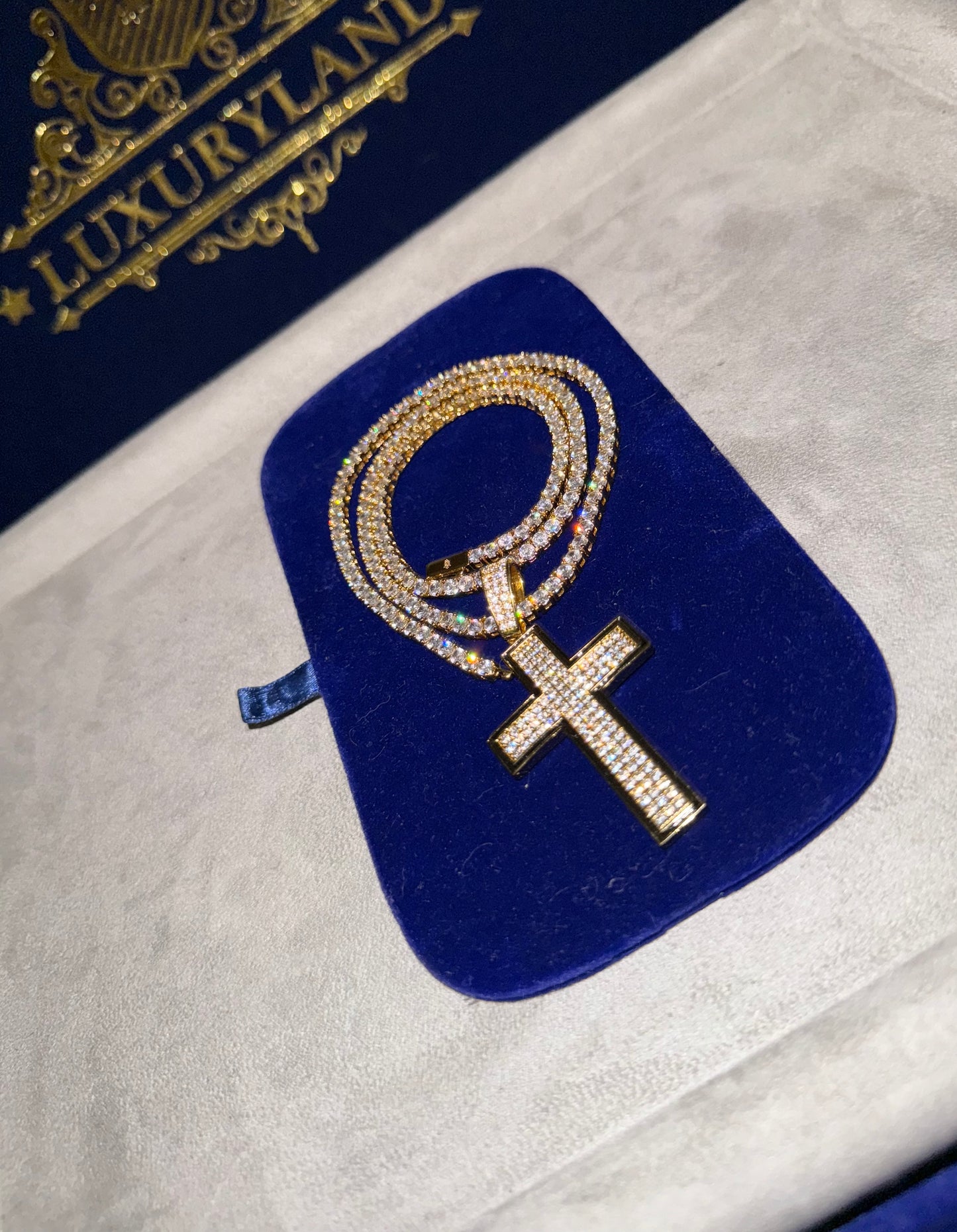 Dije de cruz square full iced out con cadena tennis