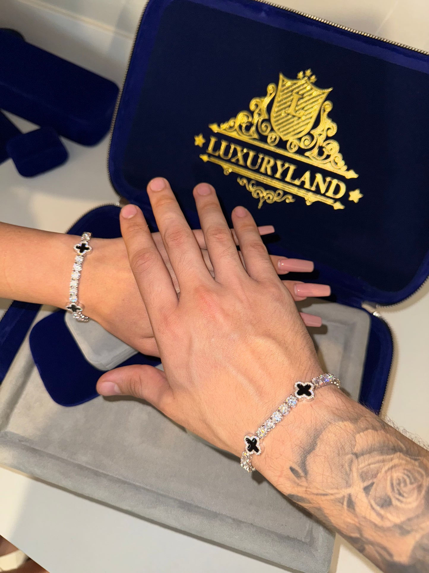 Combo de brazaletes VC. tennis and white zircon CZ