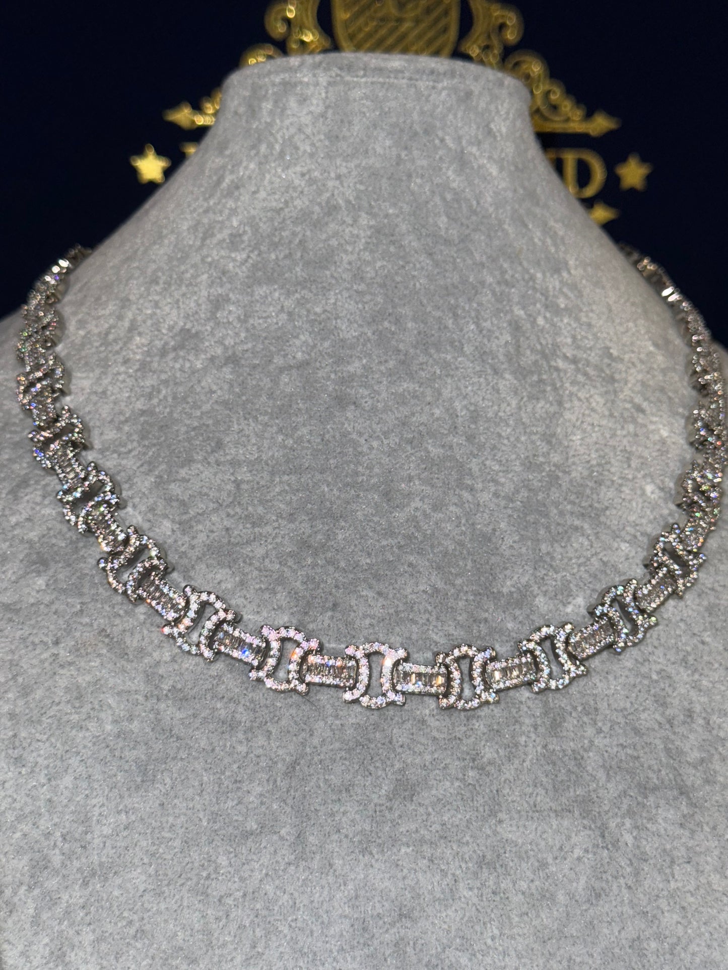 Cadena bone link whitegold full iced