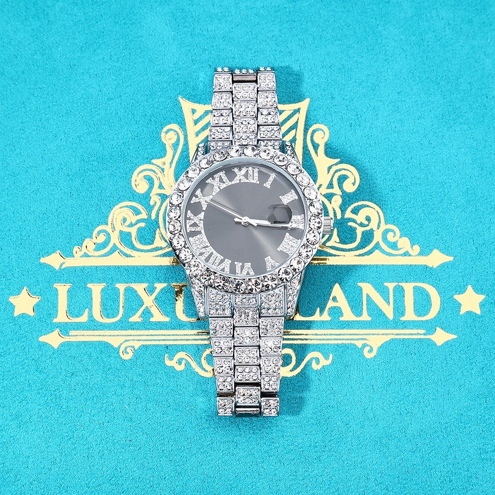 Reloj full ice circonita cubica (CZ) (black saphire) laminado en oro blanco 18 k. Colección 2025