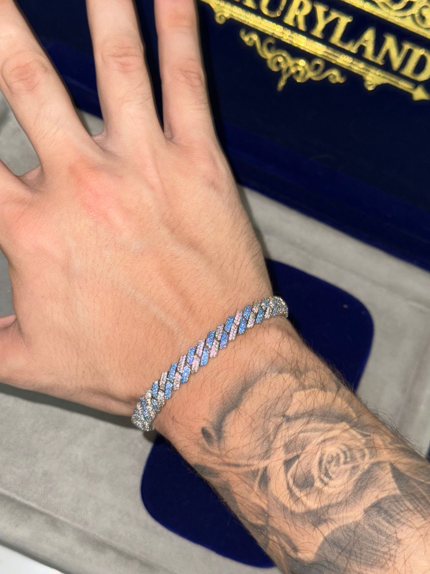 Brazalete prong link 8 mm blue and white broche de caja