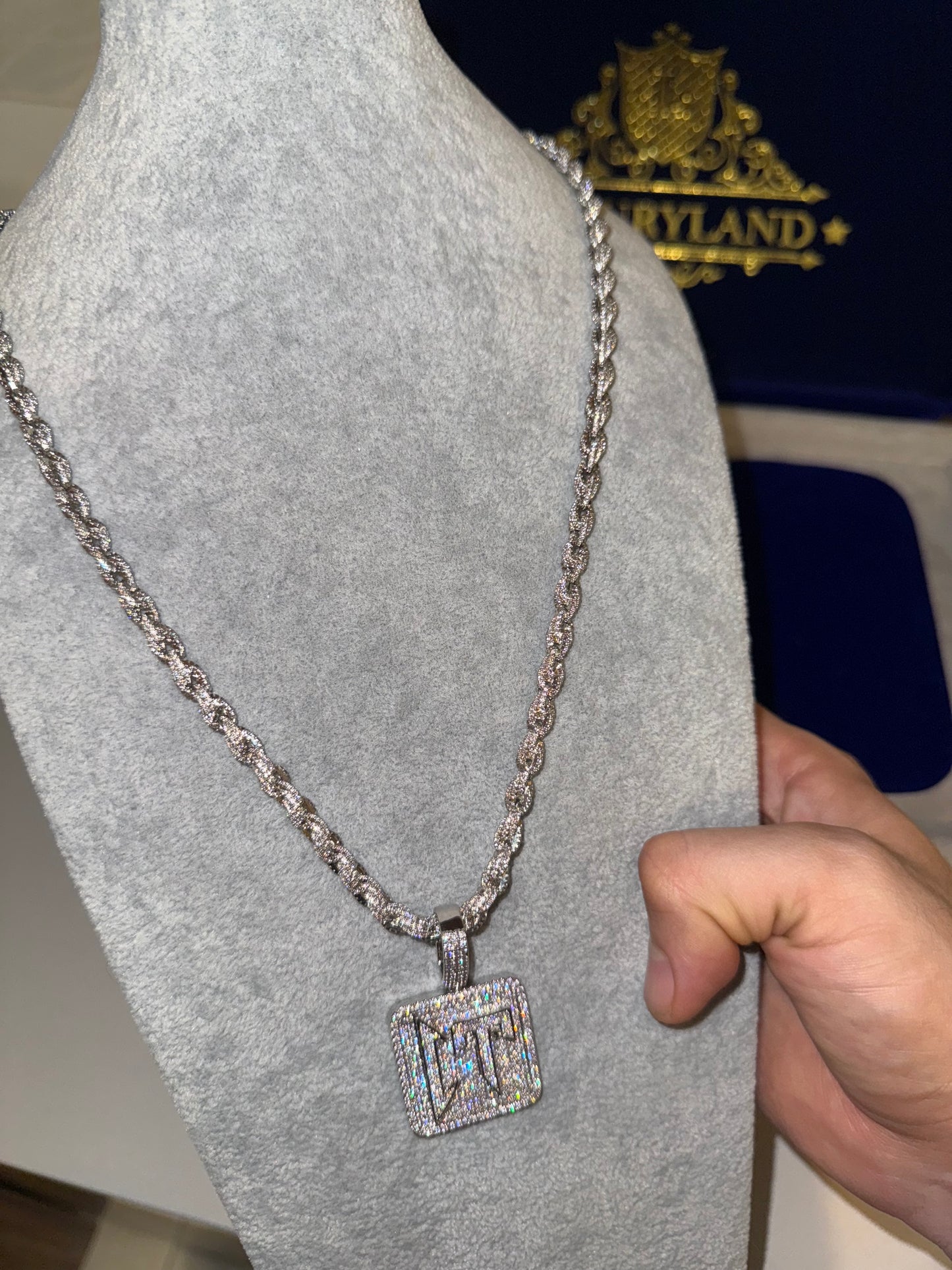 Dije de CT con torzal full iced 6 mm whitegold plated 18k