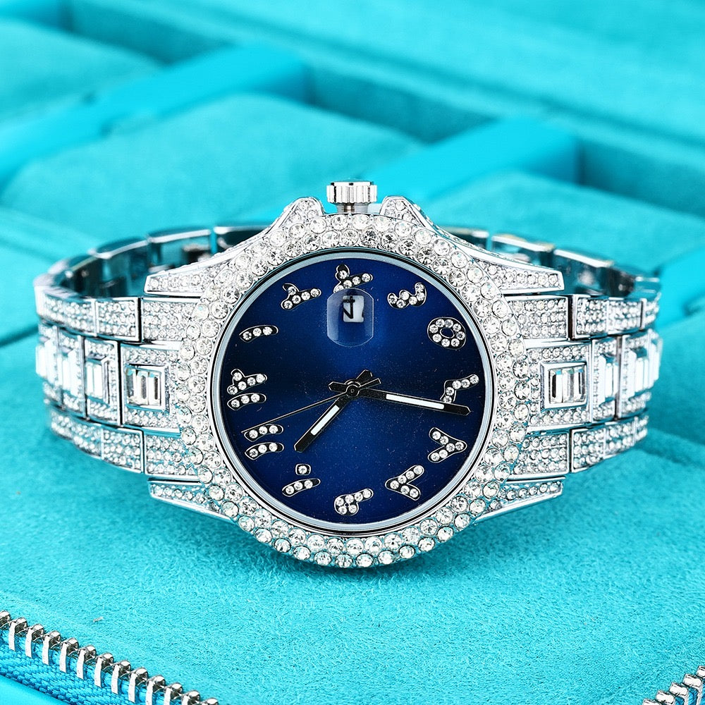 Reloj Blue full iced circonita cubica (CZ) números arábigos. Colección 2025
