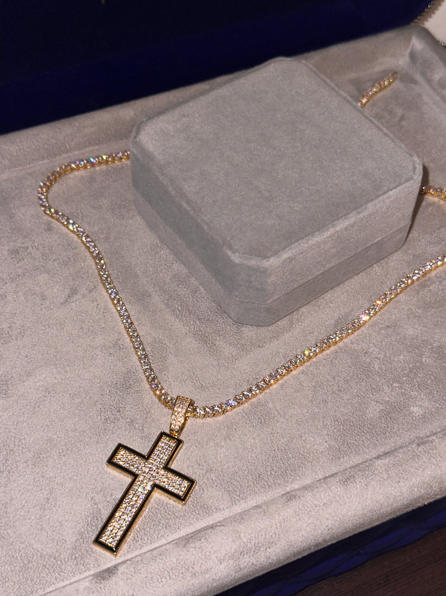 Dije de cruz square full iced out con cadena tennis