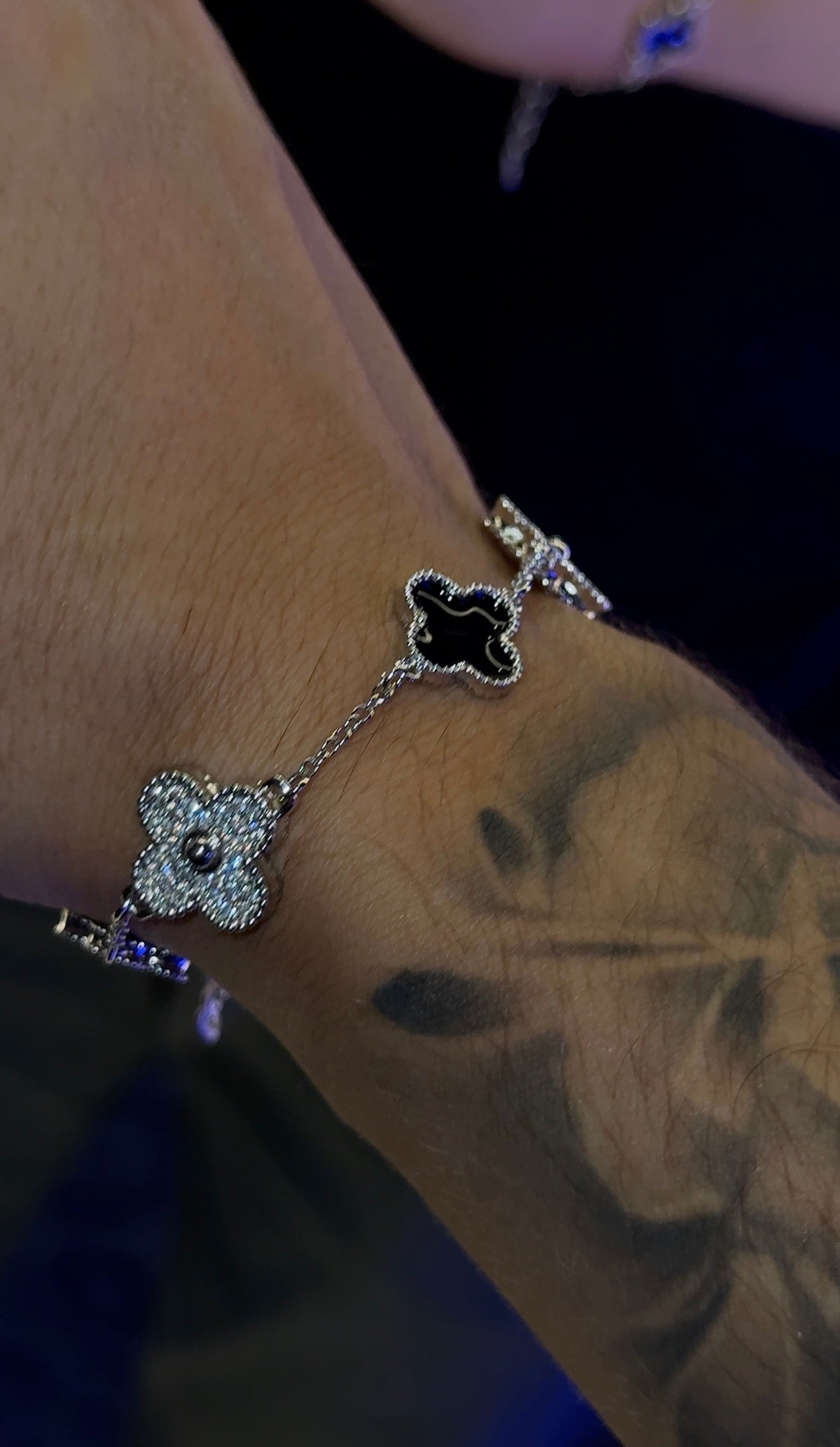 Brazalete VC. doble vista white gold full iced