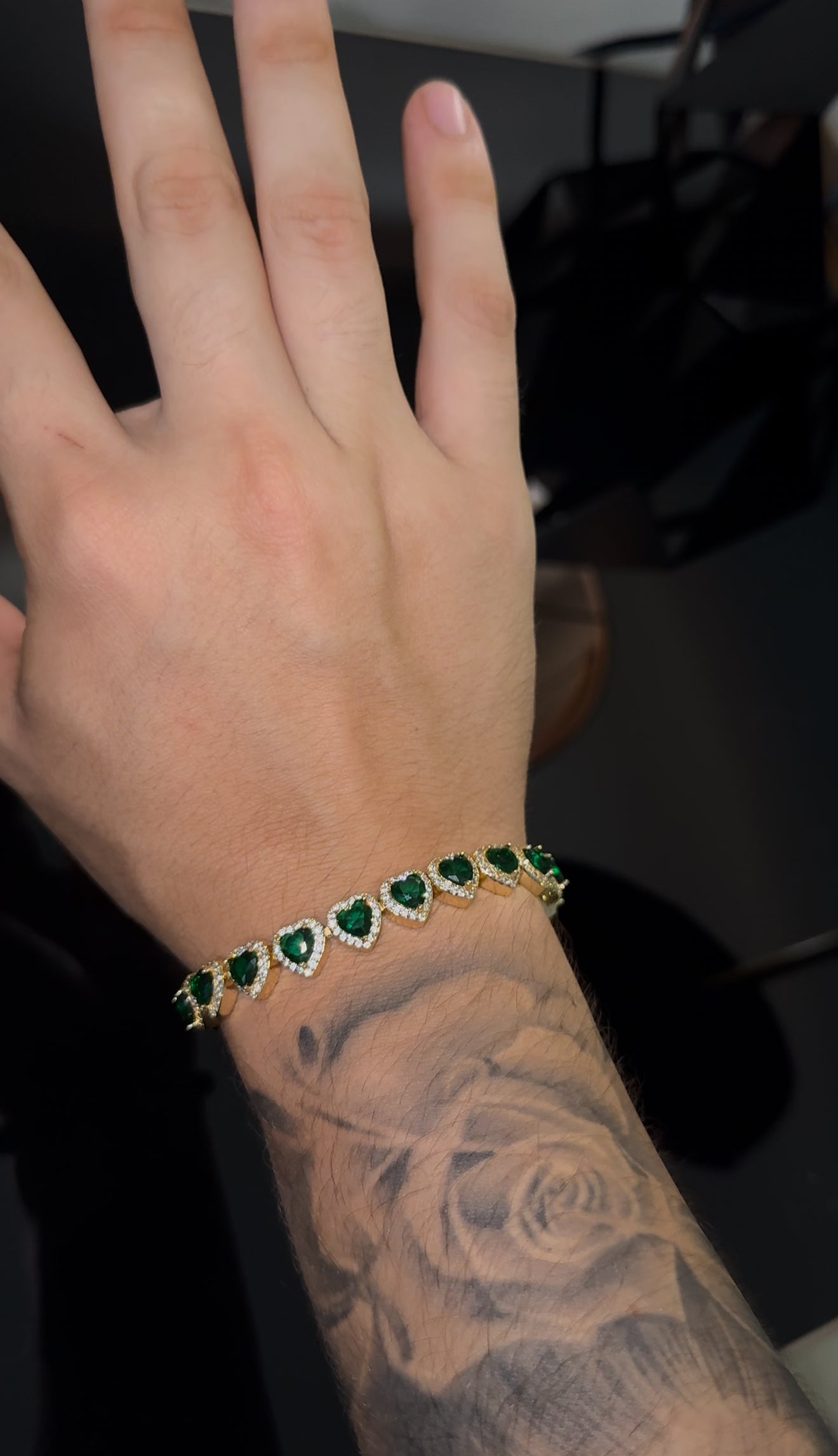 Brazalete de corazones green heart verde 18k plated