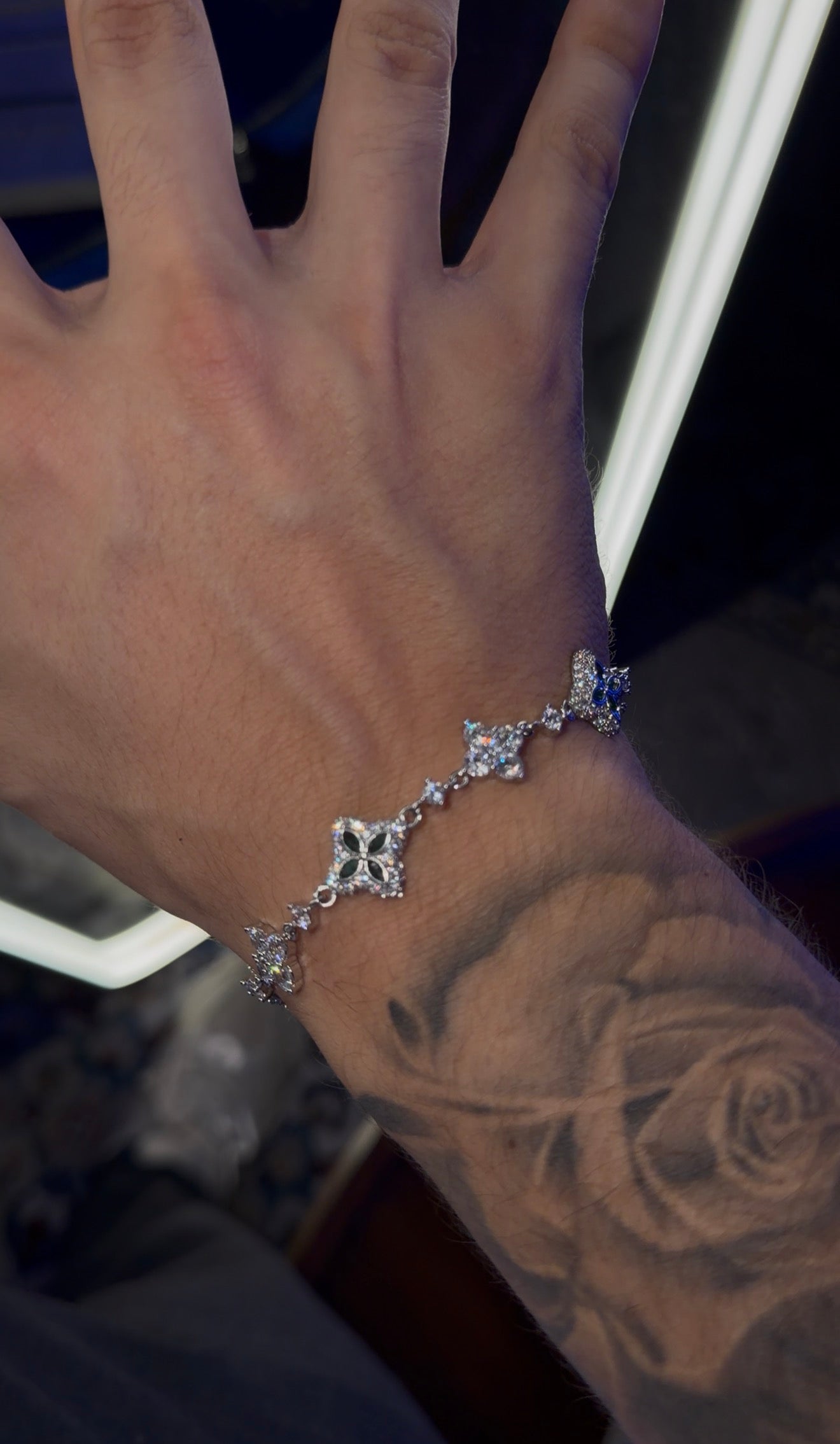 brazalete VC cristals whitegold 22 micras