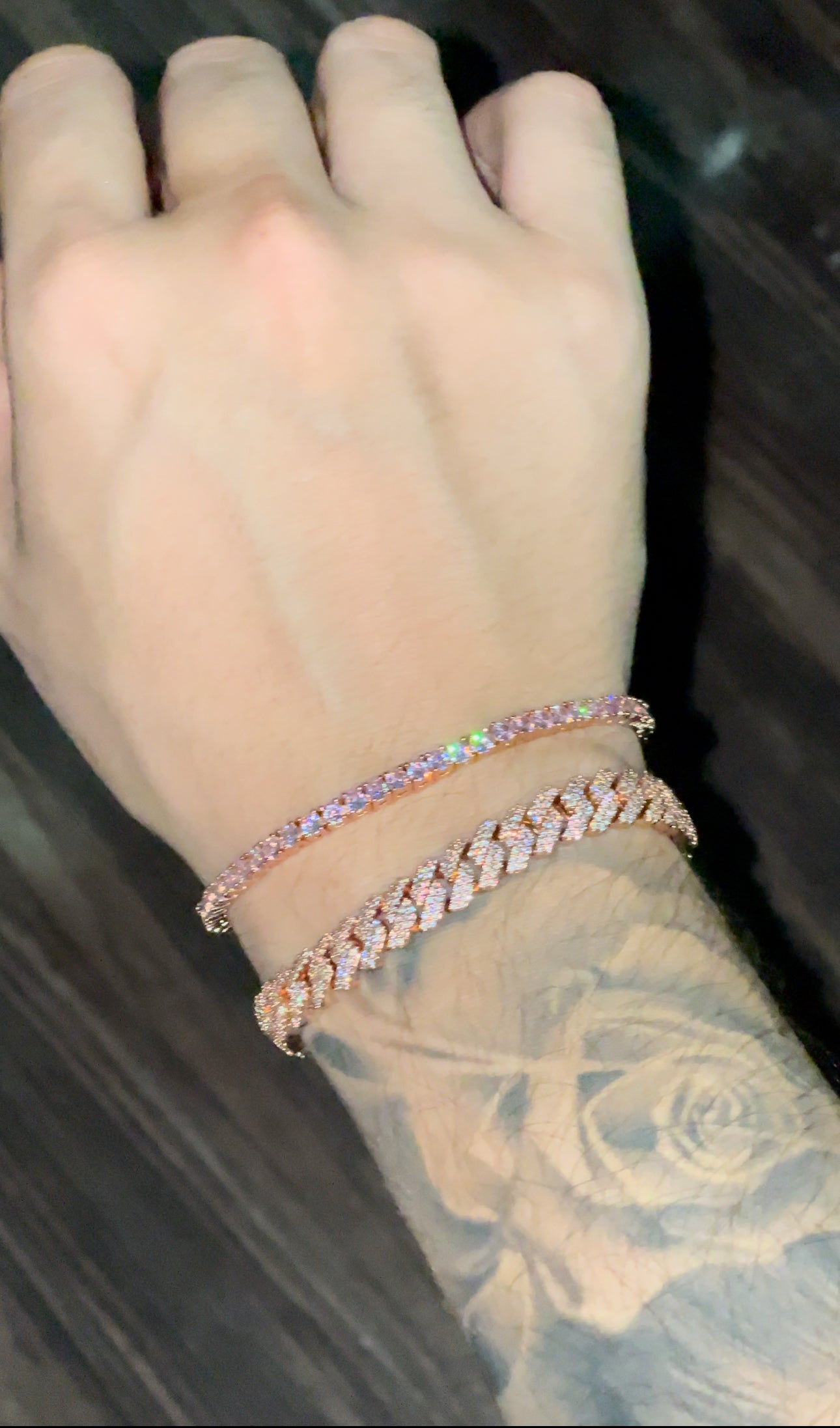 Combo de brazaletes tennis pink y prong link rose gold 22 micras