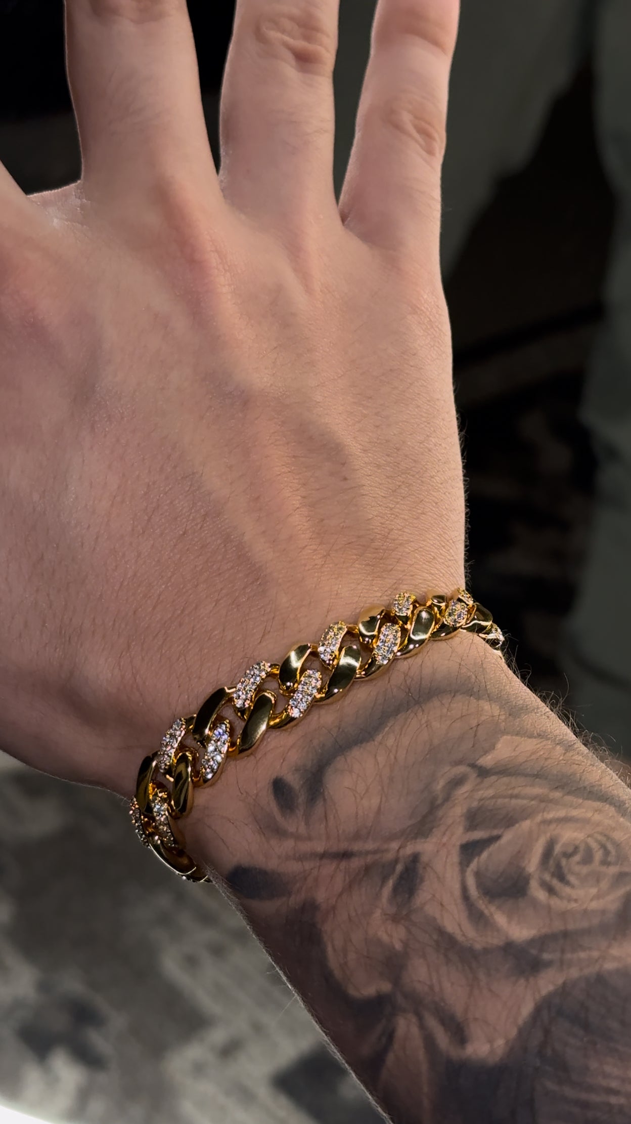 Brazalete bi-full iced golden 18k