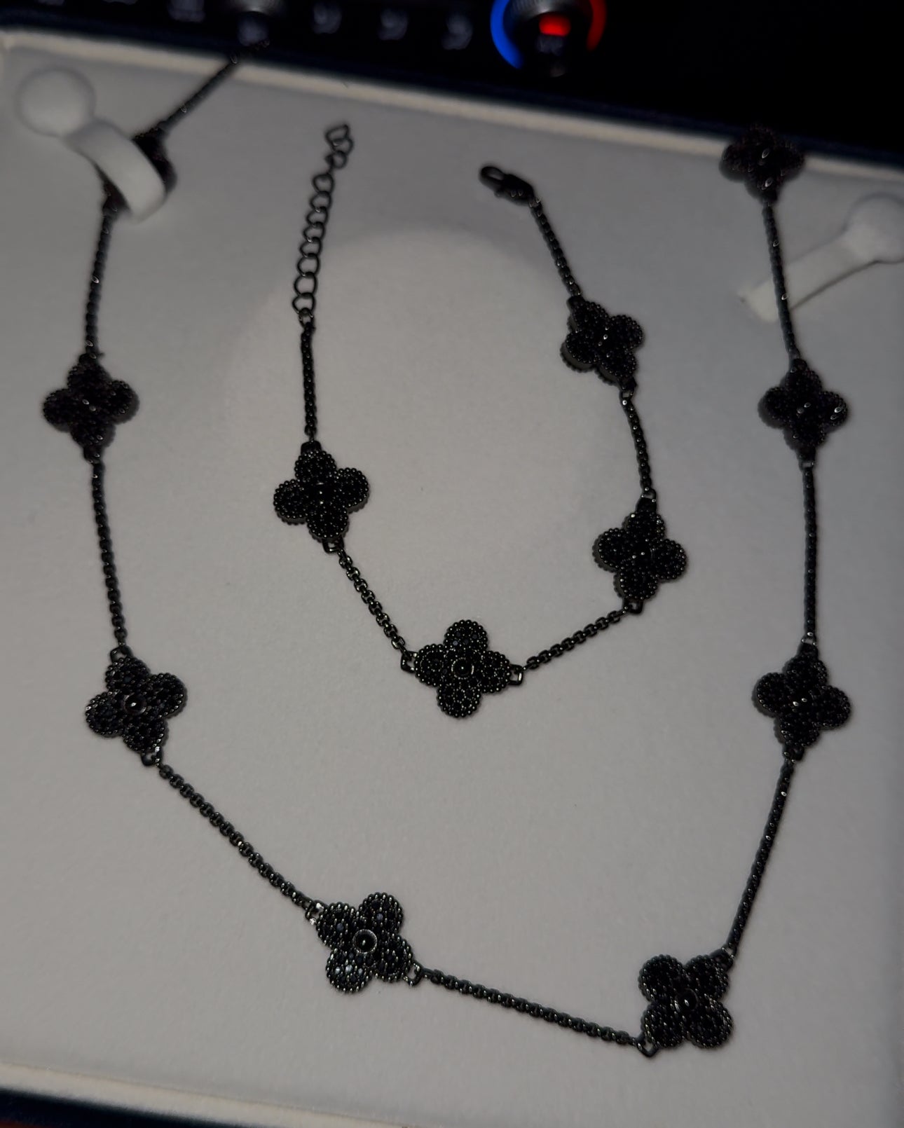 Cadena y brazalete VC. Full black