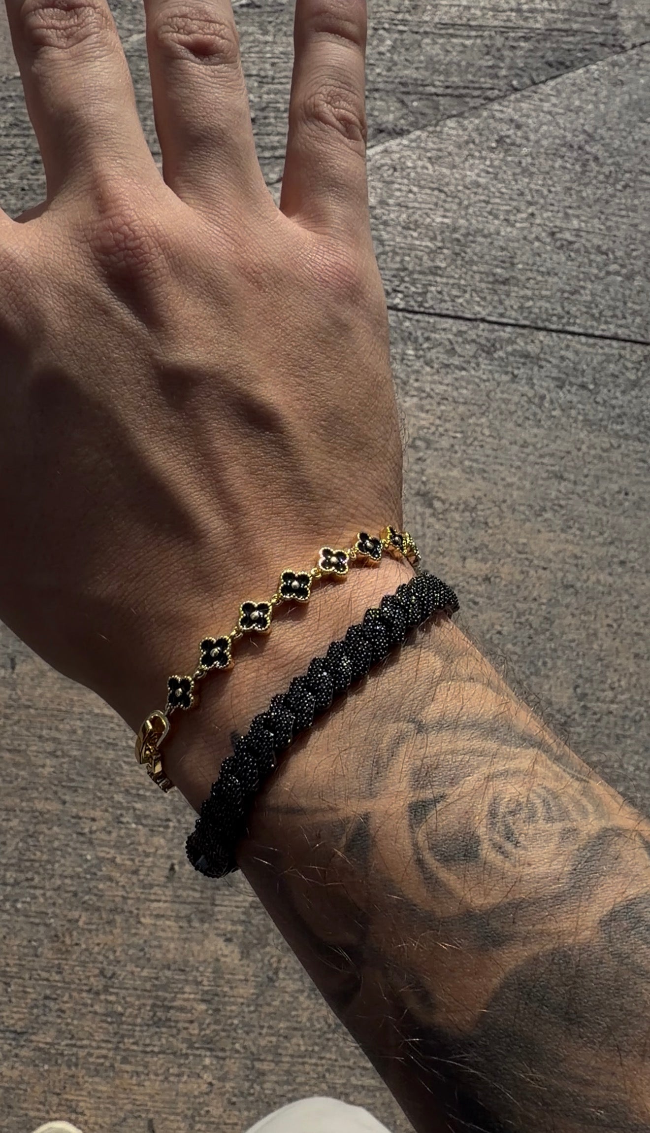 Combo duo mini VC Gold + black y brazalete cuban prong black 8 mm