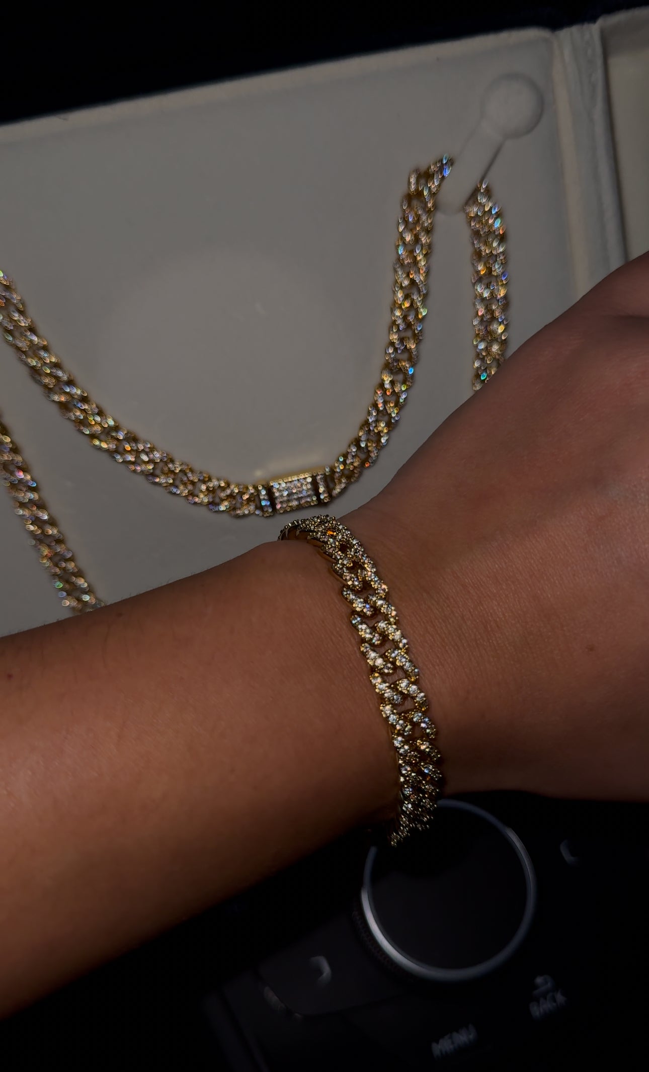 Cadena y brazalete cuban link 7mm white gold con incrustaciones full iced (promo por tiempo limitado)