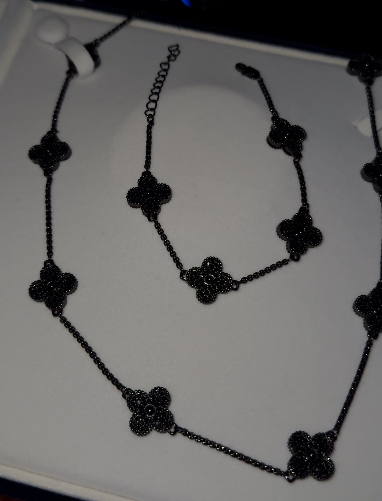 Cadena y brazalete VC. Full black