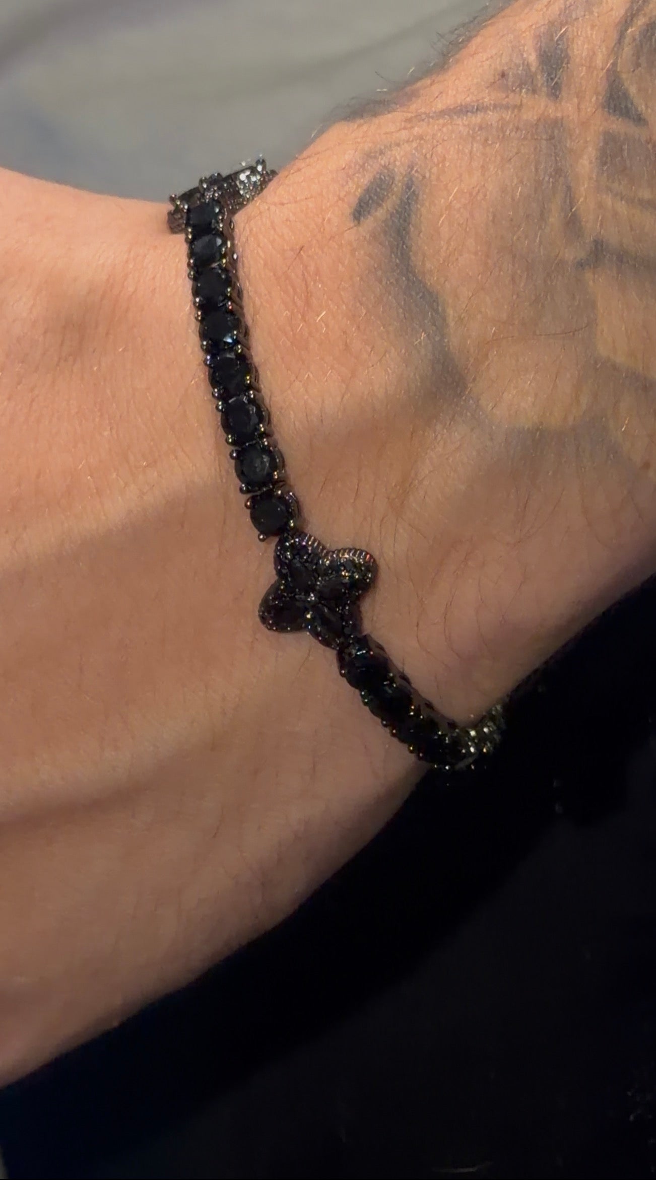 Brazalete VC. black tennis 4 mm link full iced