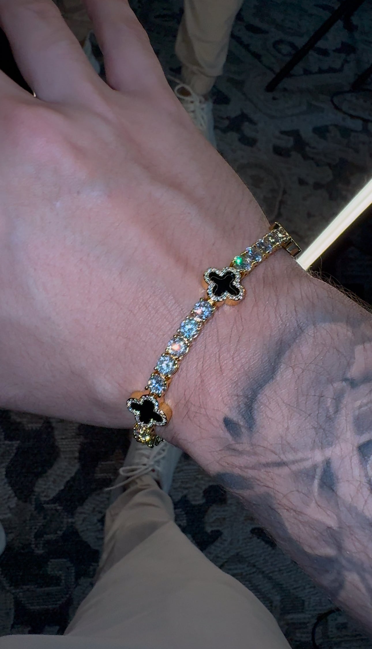Brazalete VC black negro full iced tennis 5 mm golden 18k