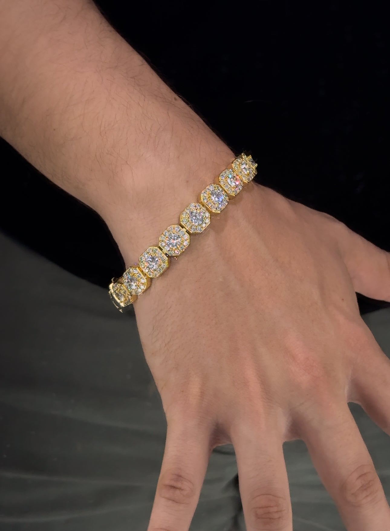 Brazalete cluster 10 mm dorado