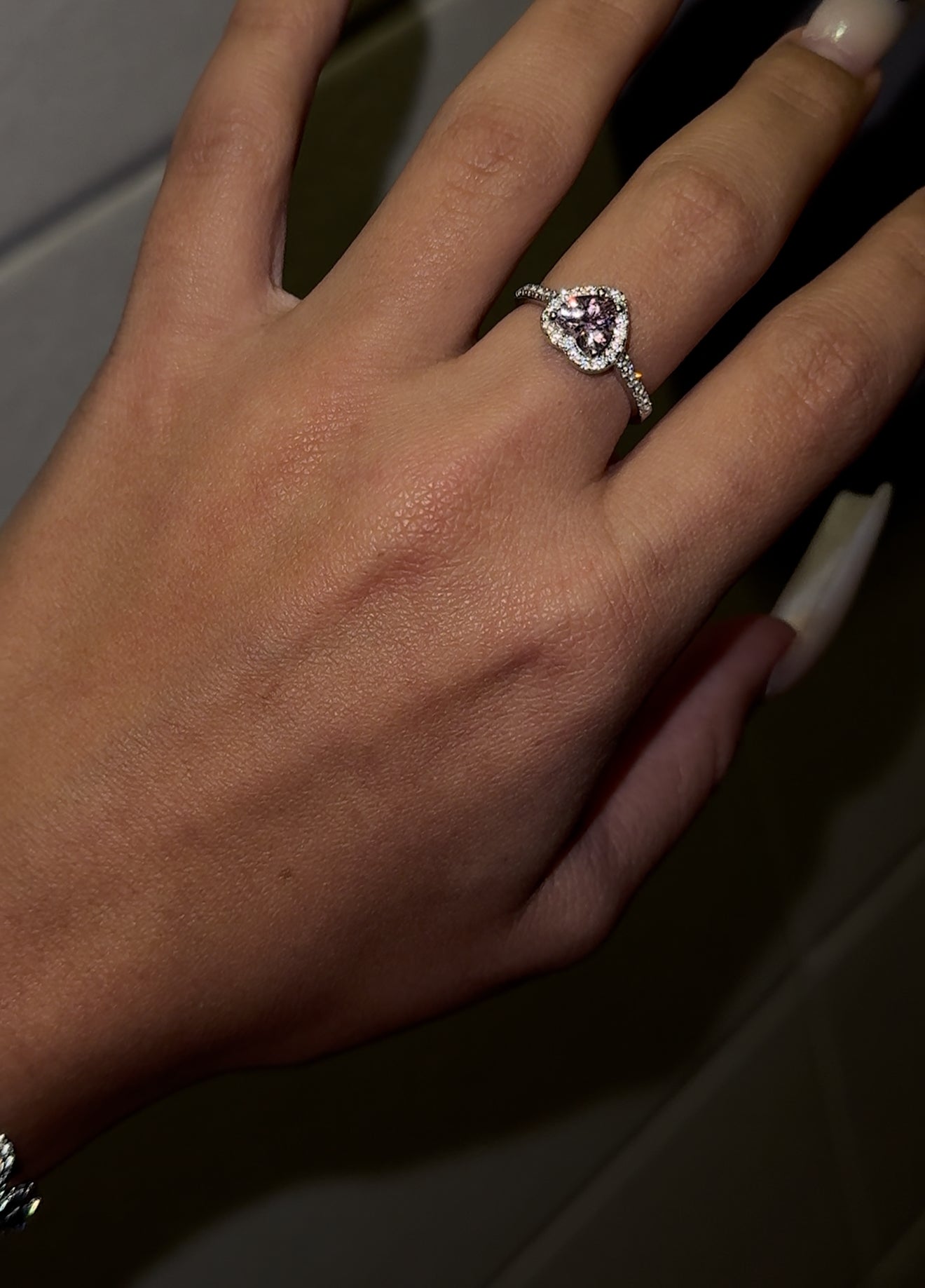 Combo de brazalete circonita cubica (CZ) circle tennis + anillo de corazón lila