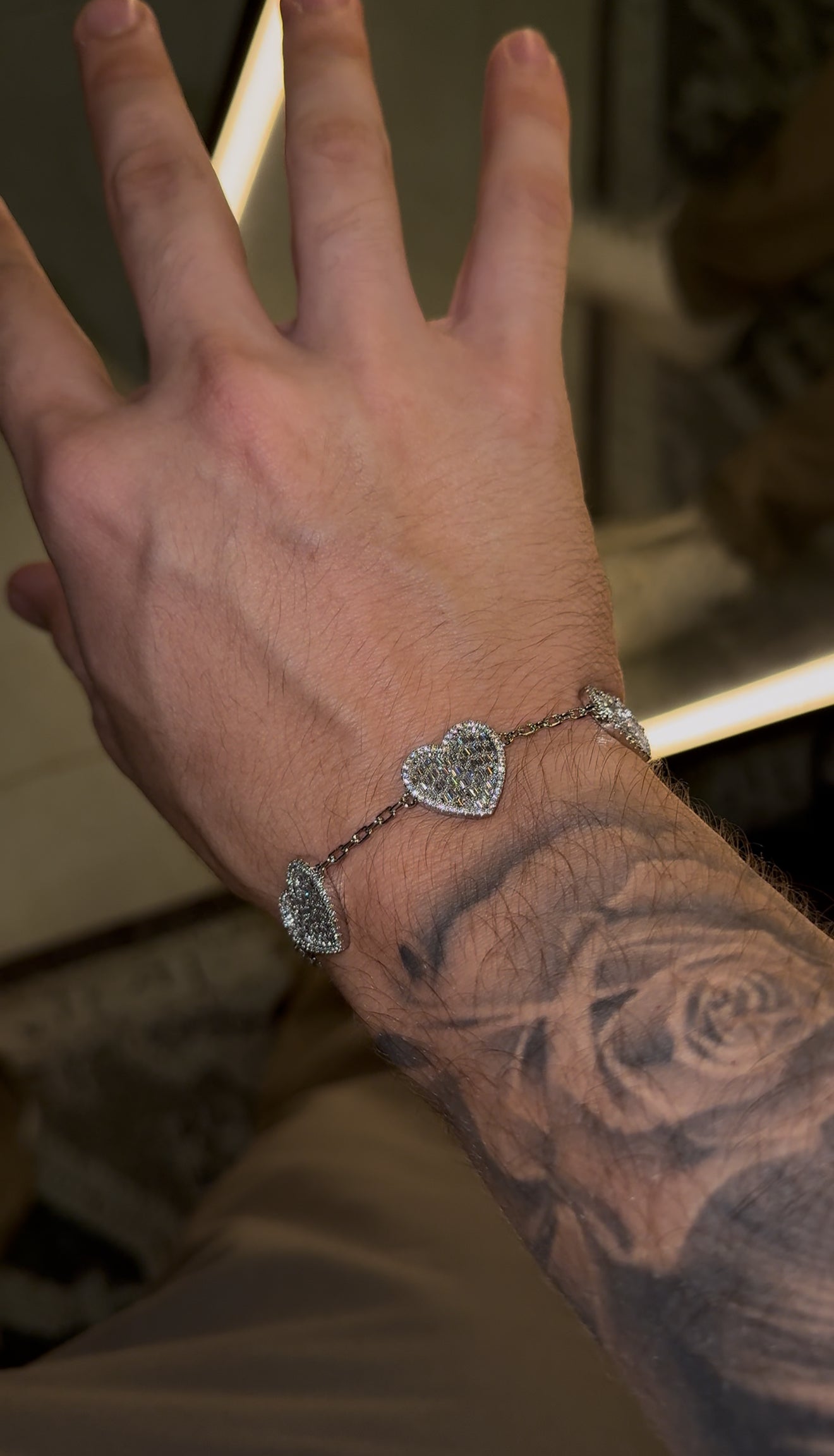 Brazalete VC. corazones whitegold 18 k plated