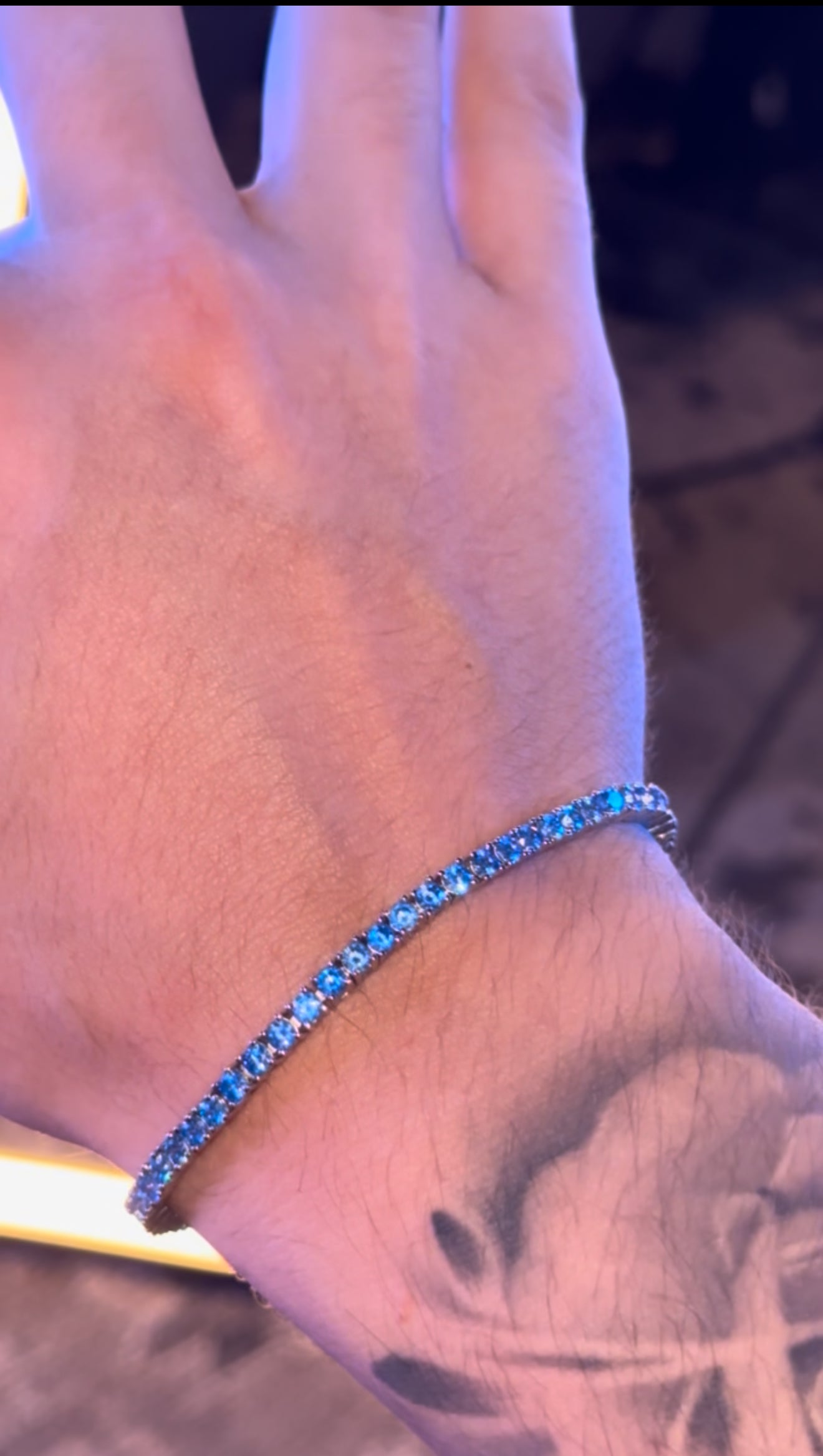 Brazalete tennis azul blu saphire con incrustaciones de circonita cubica (CZ)
