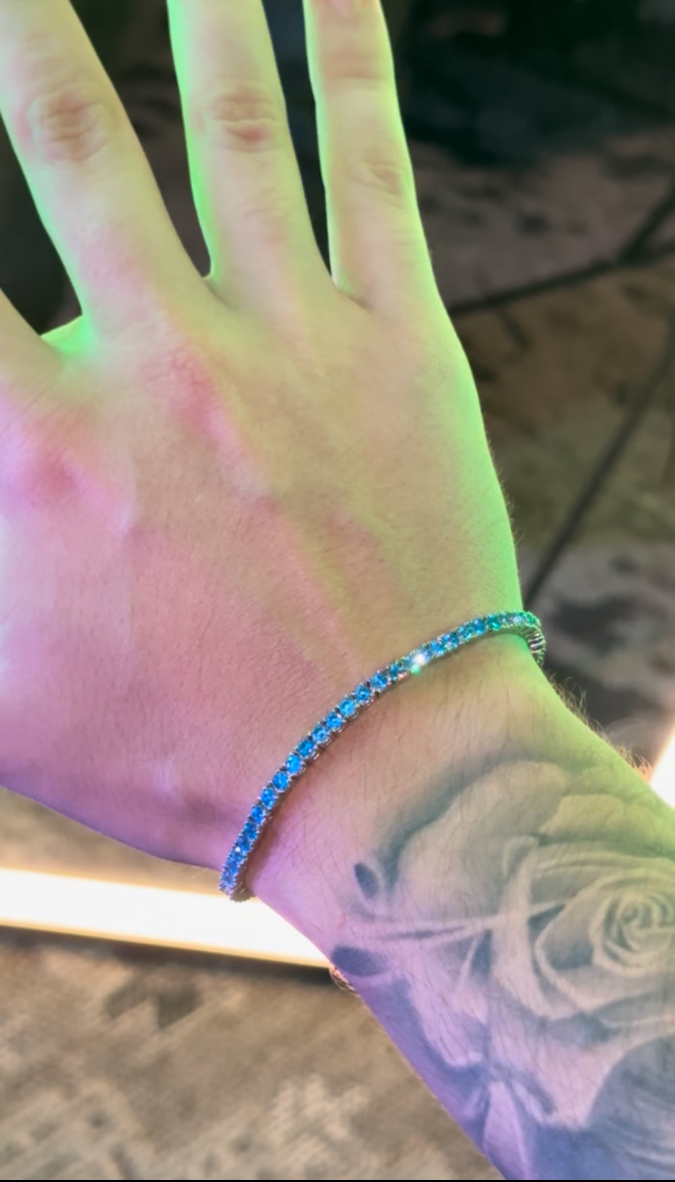 Brazalete tennis azul blu saphire con incrustaciones de circonita cubica (CZ)
