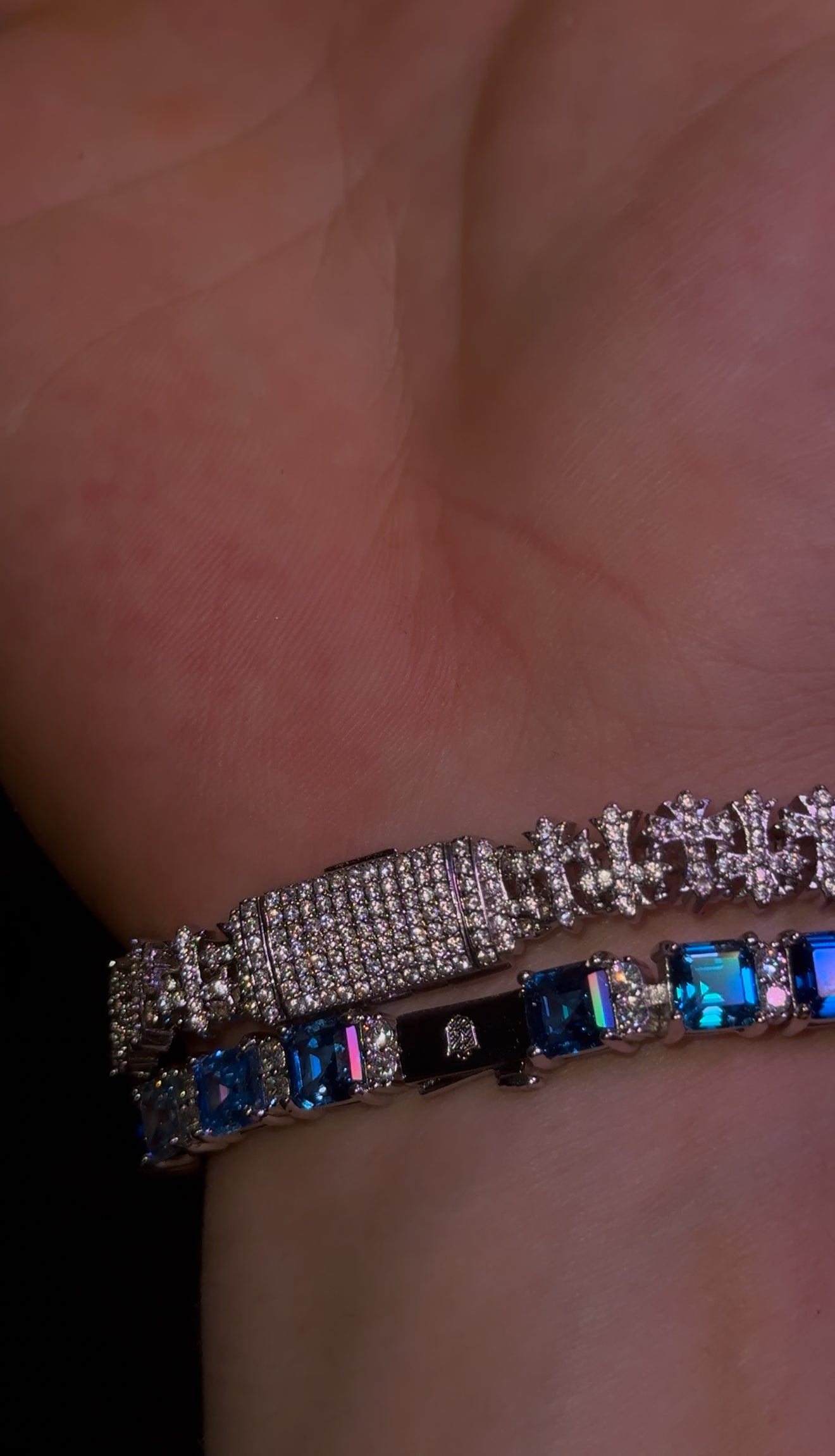 Combo dúo en promo brazaletes cross y tennis blue AND white plated 18k