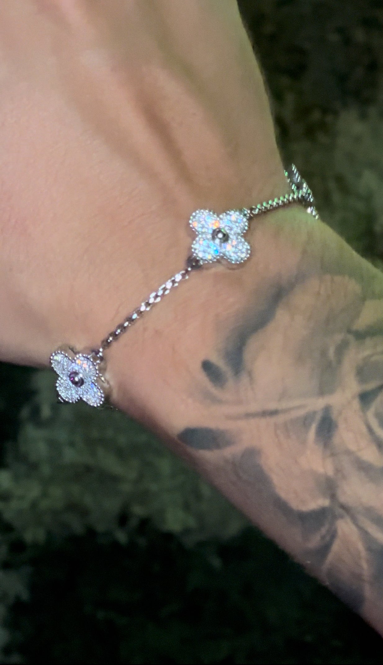 Brazalete VC whitegold full iced