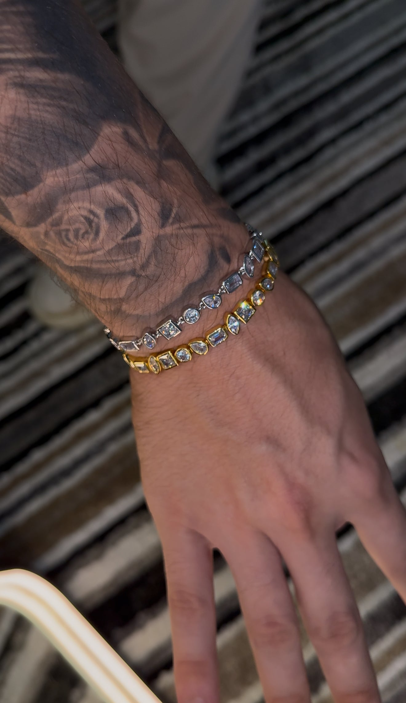 Combo de brazaletes tennis full stones gold and white