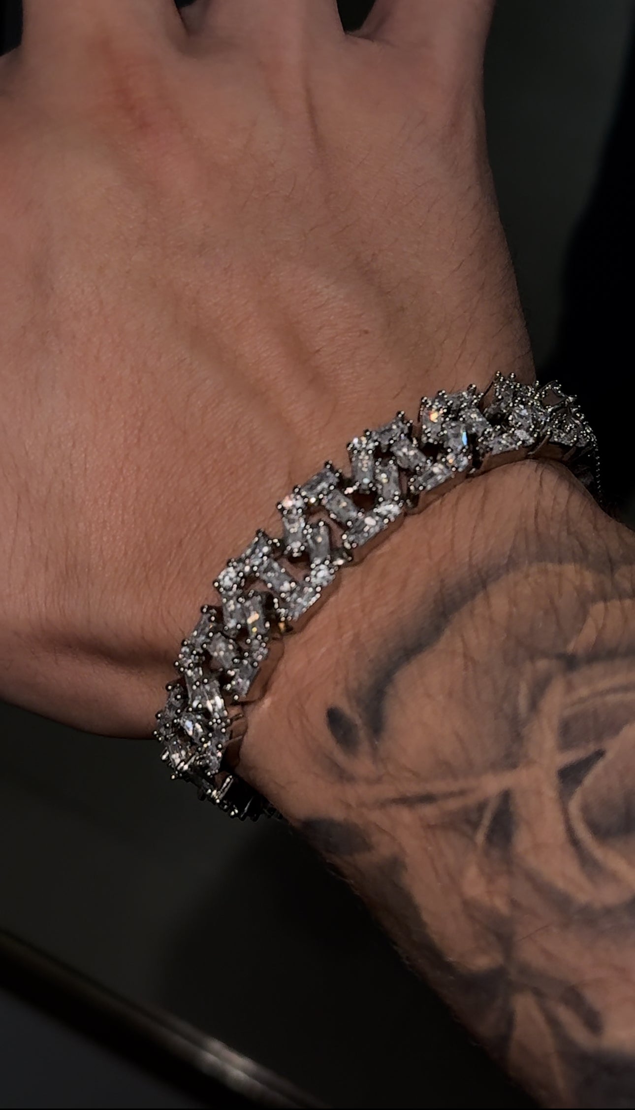 Baguette irregular cuts bracelet whitegold 18k plated