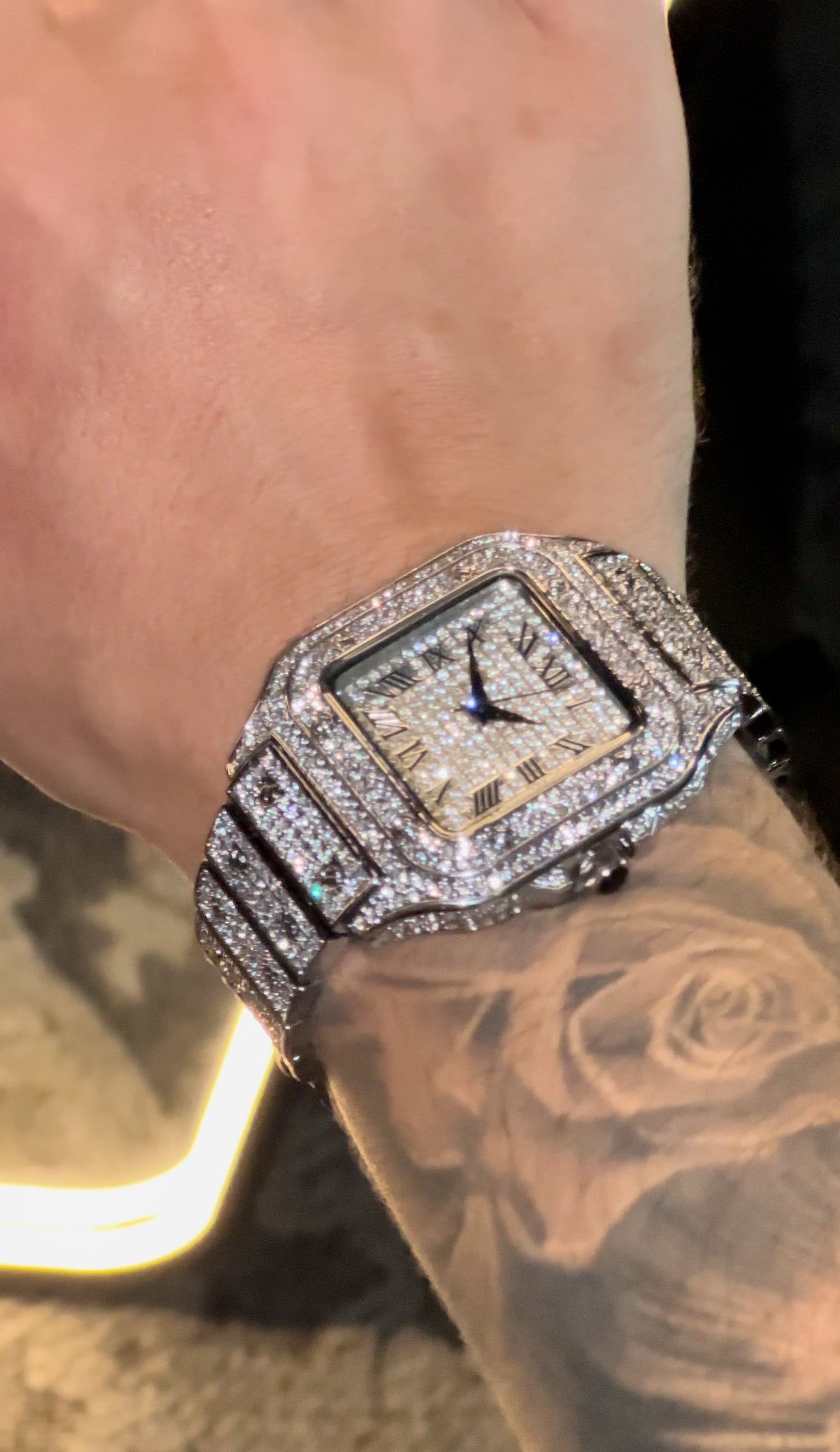 Reloj CRTR style full iced laminado en oro blanco de 18K