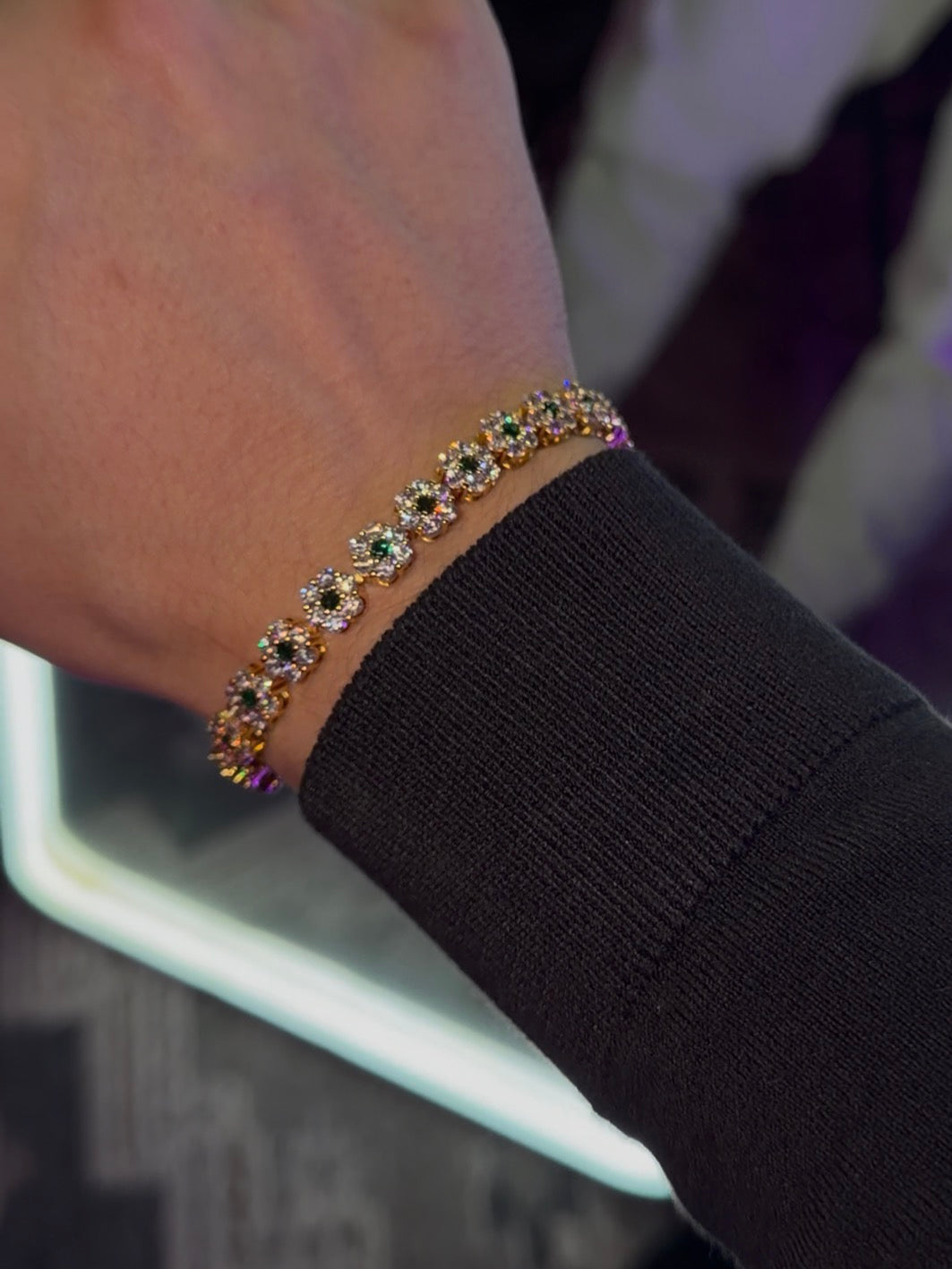Brazalete octagon esmerald golden plated