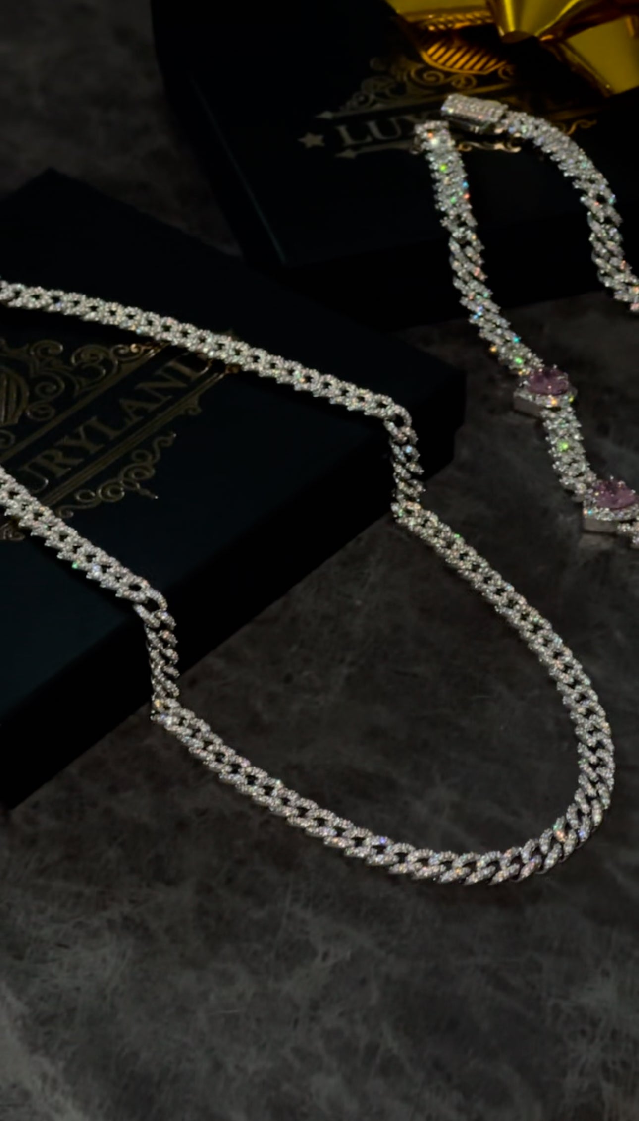 (Combo en pareja) Cadena cuban link 7mm + gargantilla cuban pink hearts x white gold
