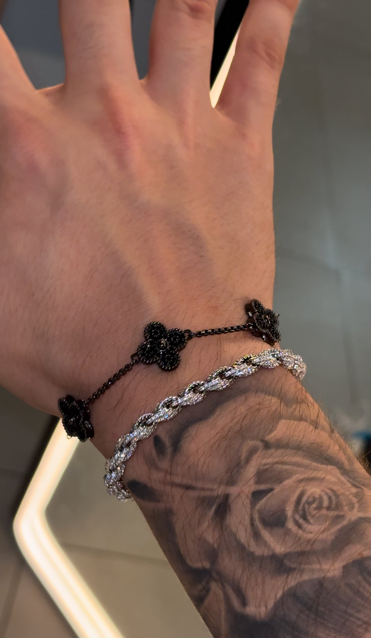 Combo de brazalete VC. full black con white full iced rope torzal