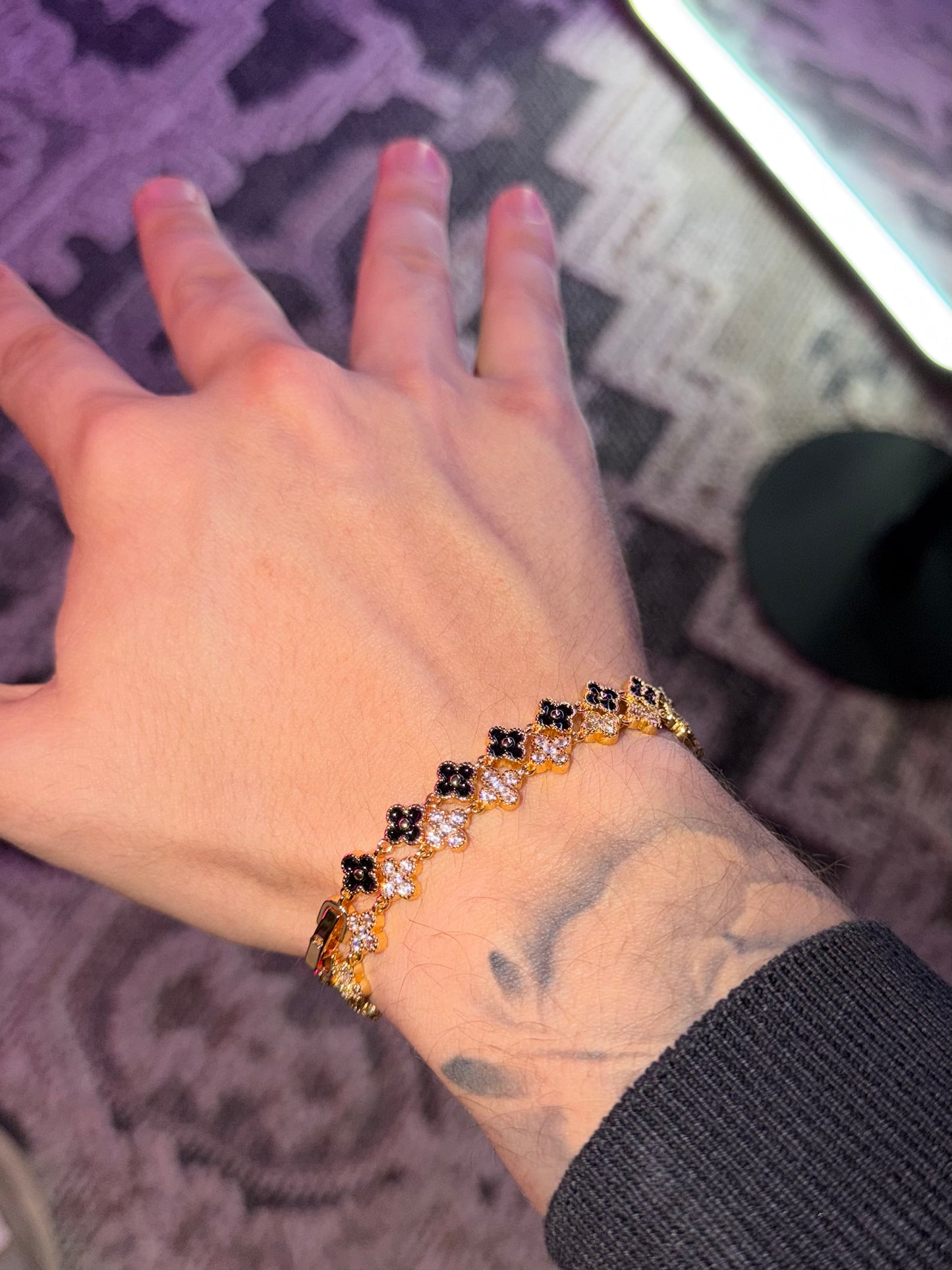 Combo dúo en promo con brazalete mini VC BLACK fully iced out y Brazalrte VC gold mini