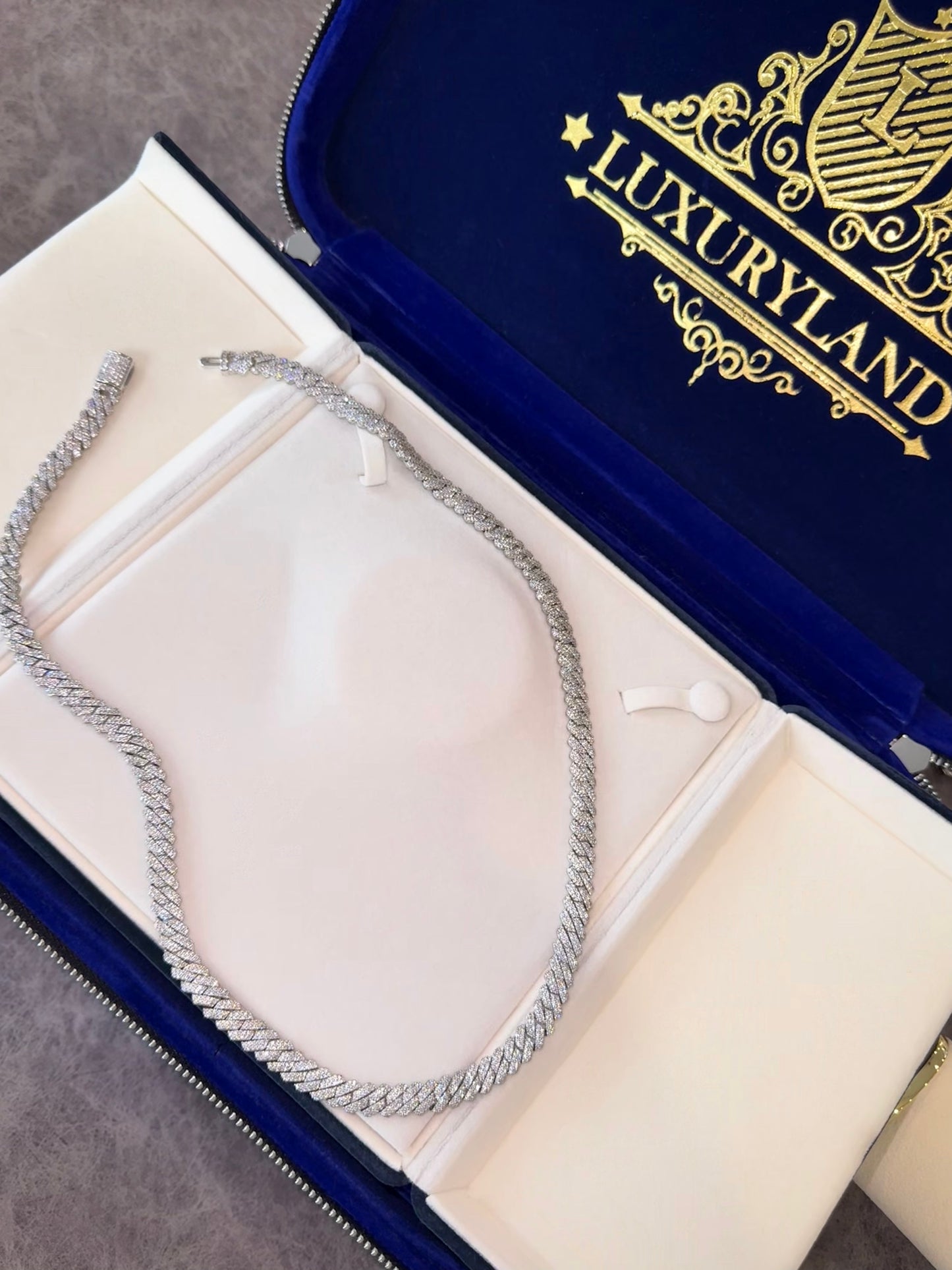 Cadena cuban link 8mm white gold
