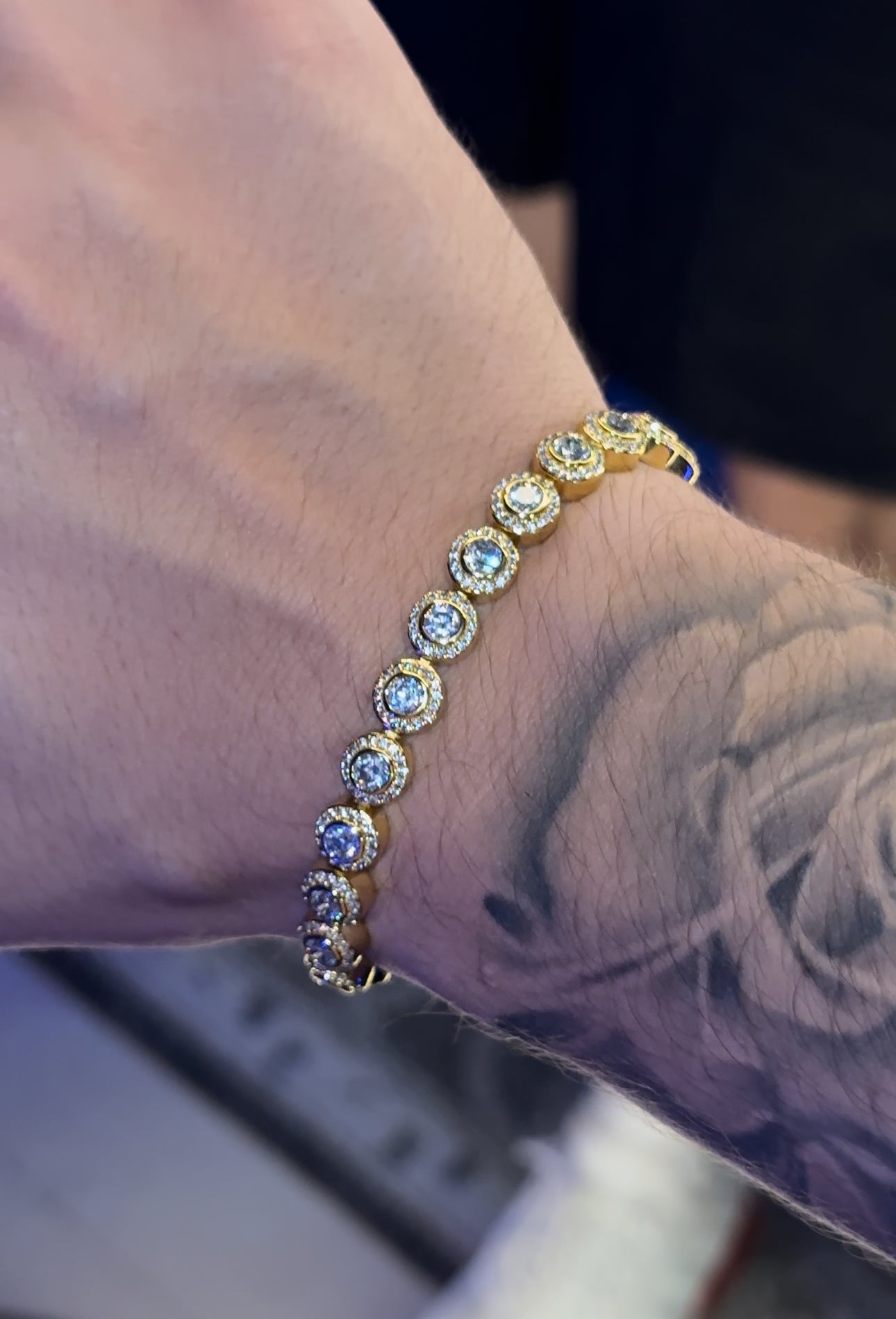 Cadena de mano brazalete dorado circonita cubica (CZ) (laminado en oro 18 k 22 micras)