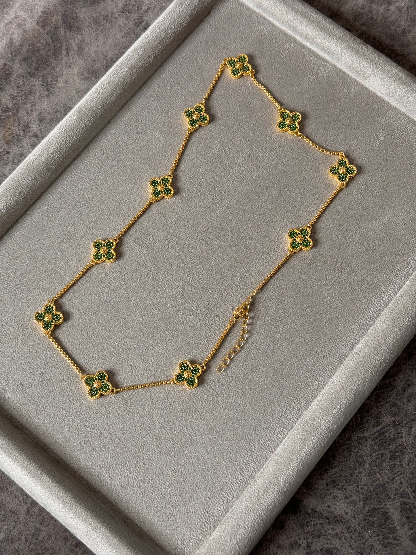 Cadena VC. gold + green laminado en oro de 18K