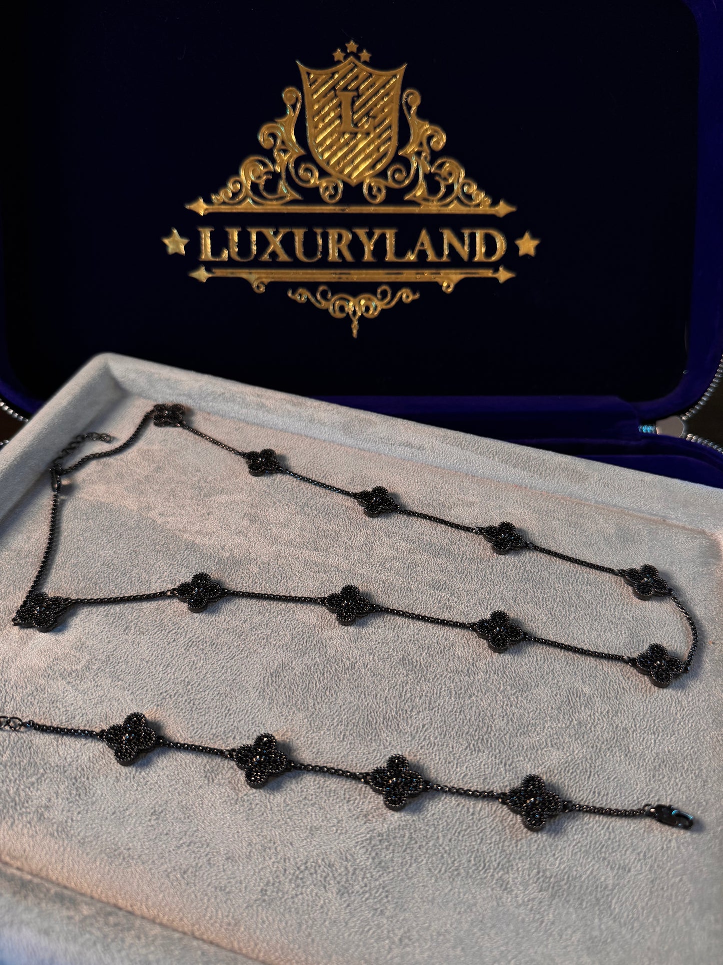 Cadena y brazalete VC. Full black