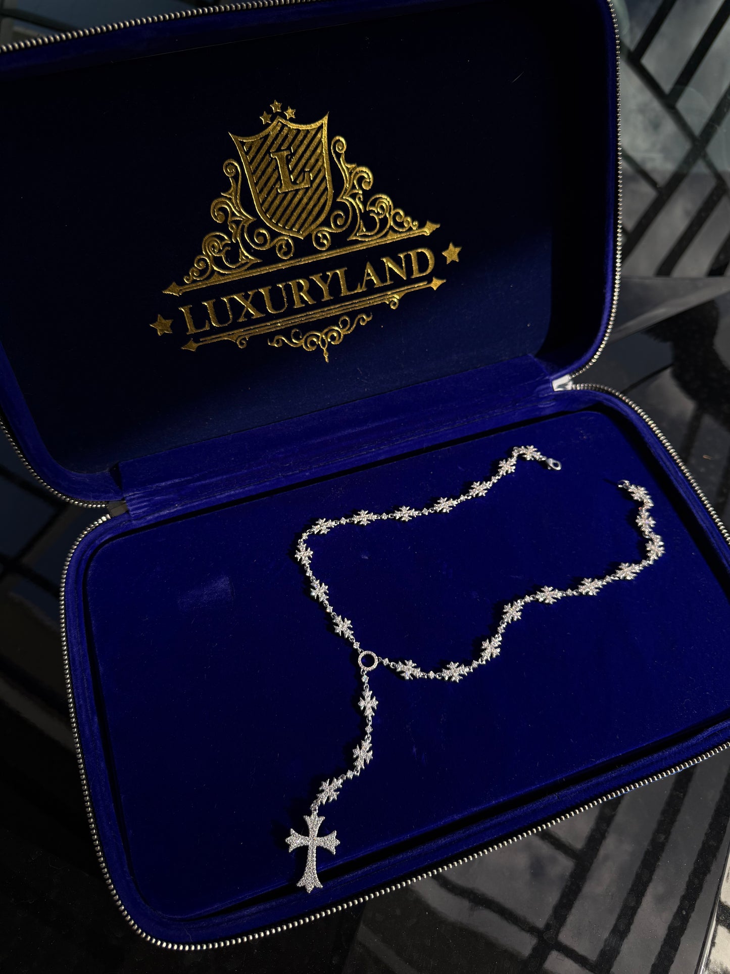 Rosario micro peaks cross whitegold plated 18k