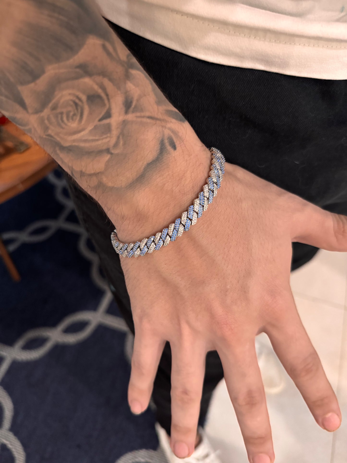 Brazalete 8 mm miami prong whitegold amf blue plated 18k (22 micras)