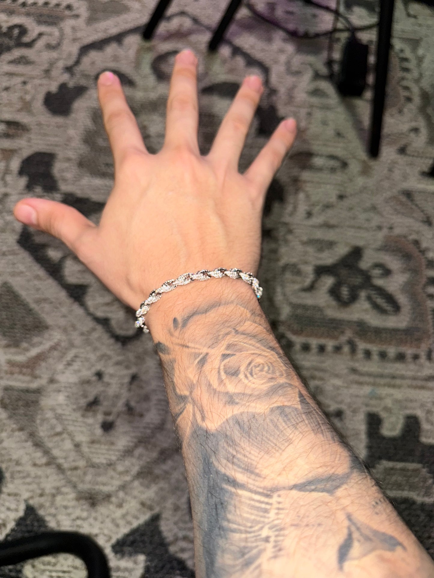 Brazalete torzal con incrustaciones