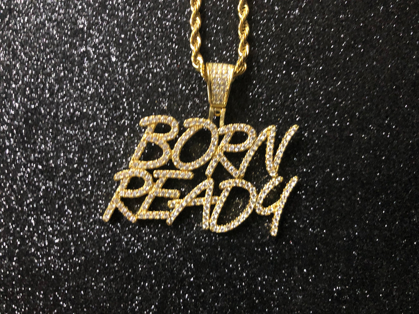 Dije de "Born ready", 18 k laminado (4 micras)