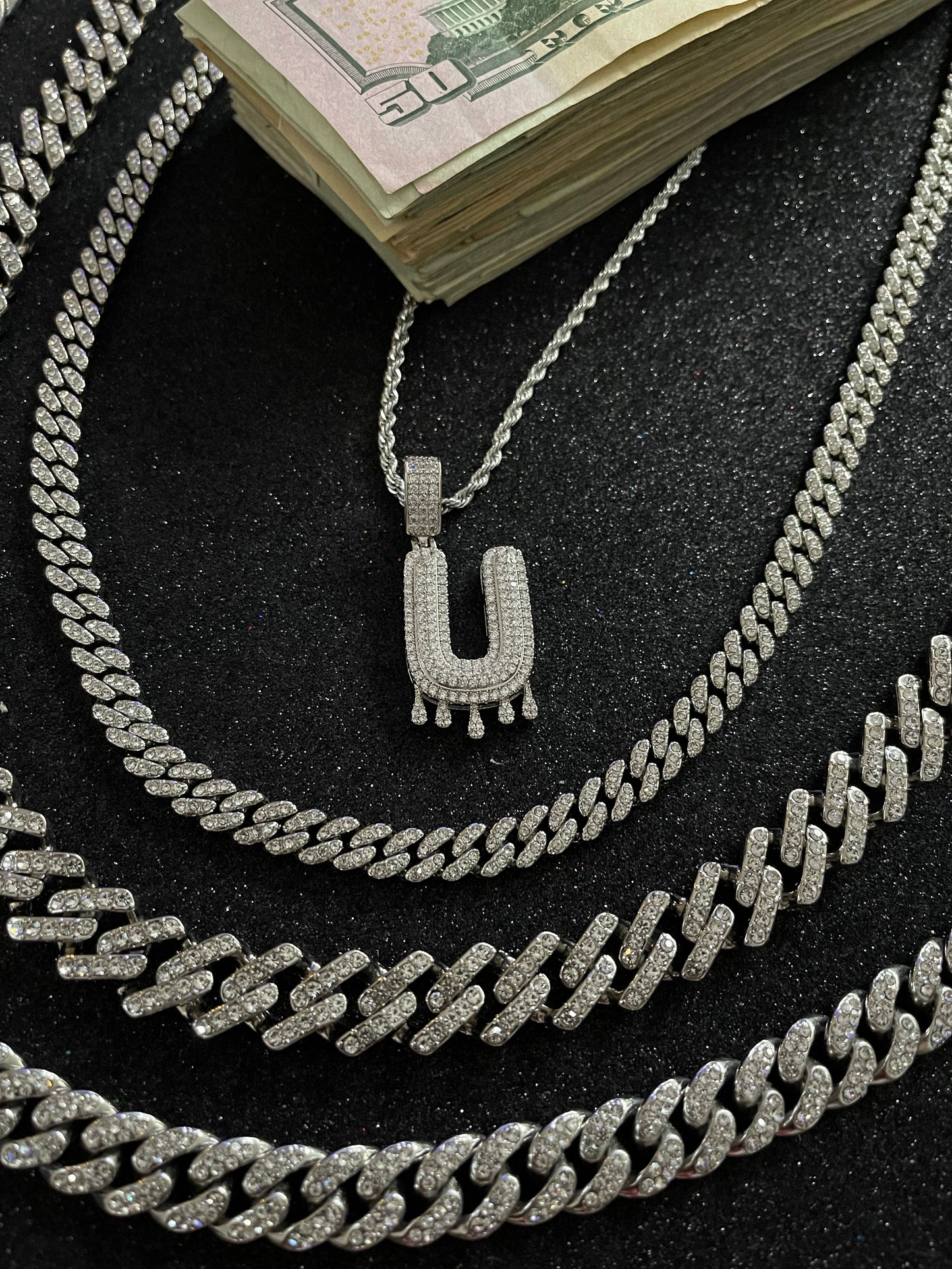 Promoción de letra con cadena torzal de regalo