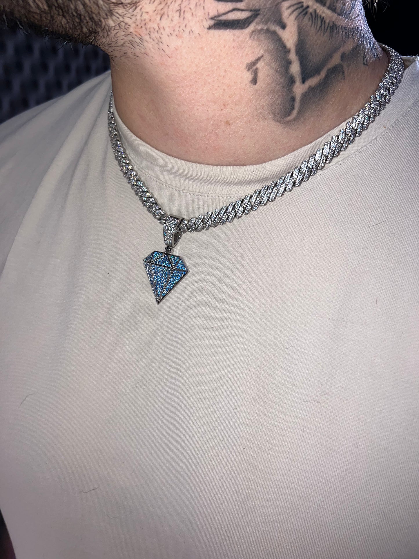 Dije de diamante con cadena de 8 mm