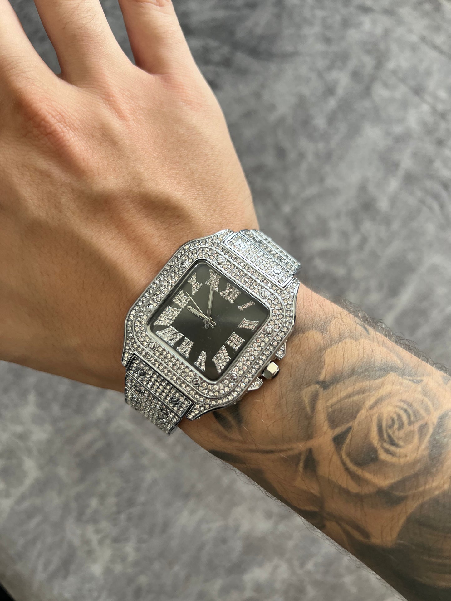 Reloj CRTR type laminado en oro blanco fondo negro (22 micras) waterproof