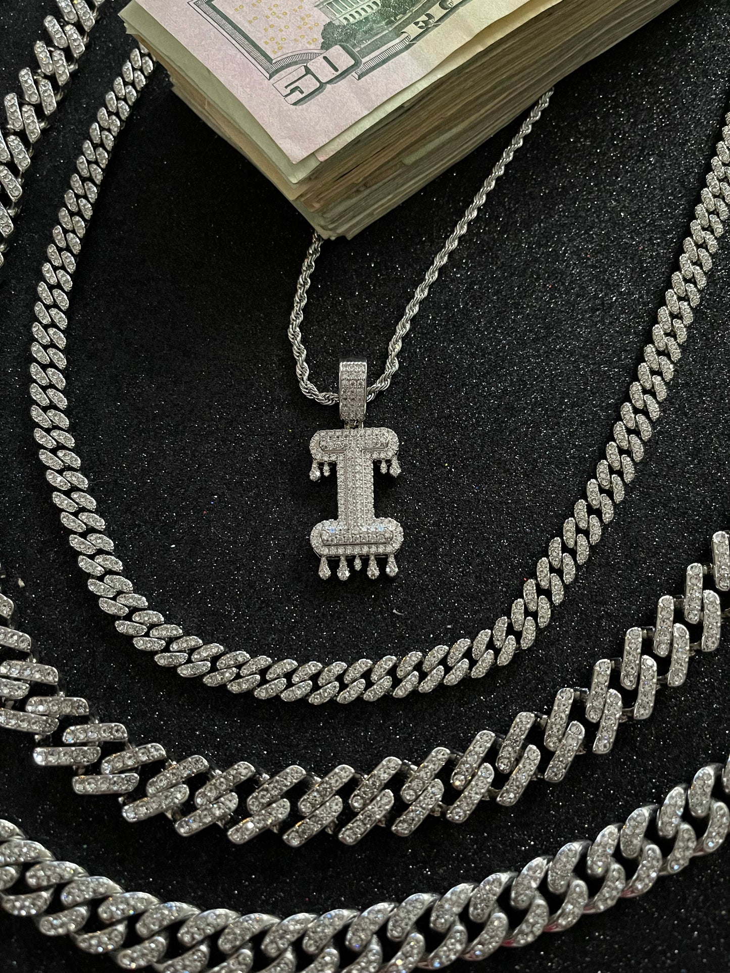 Promoción de letra con cadena torzal de regalo