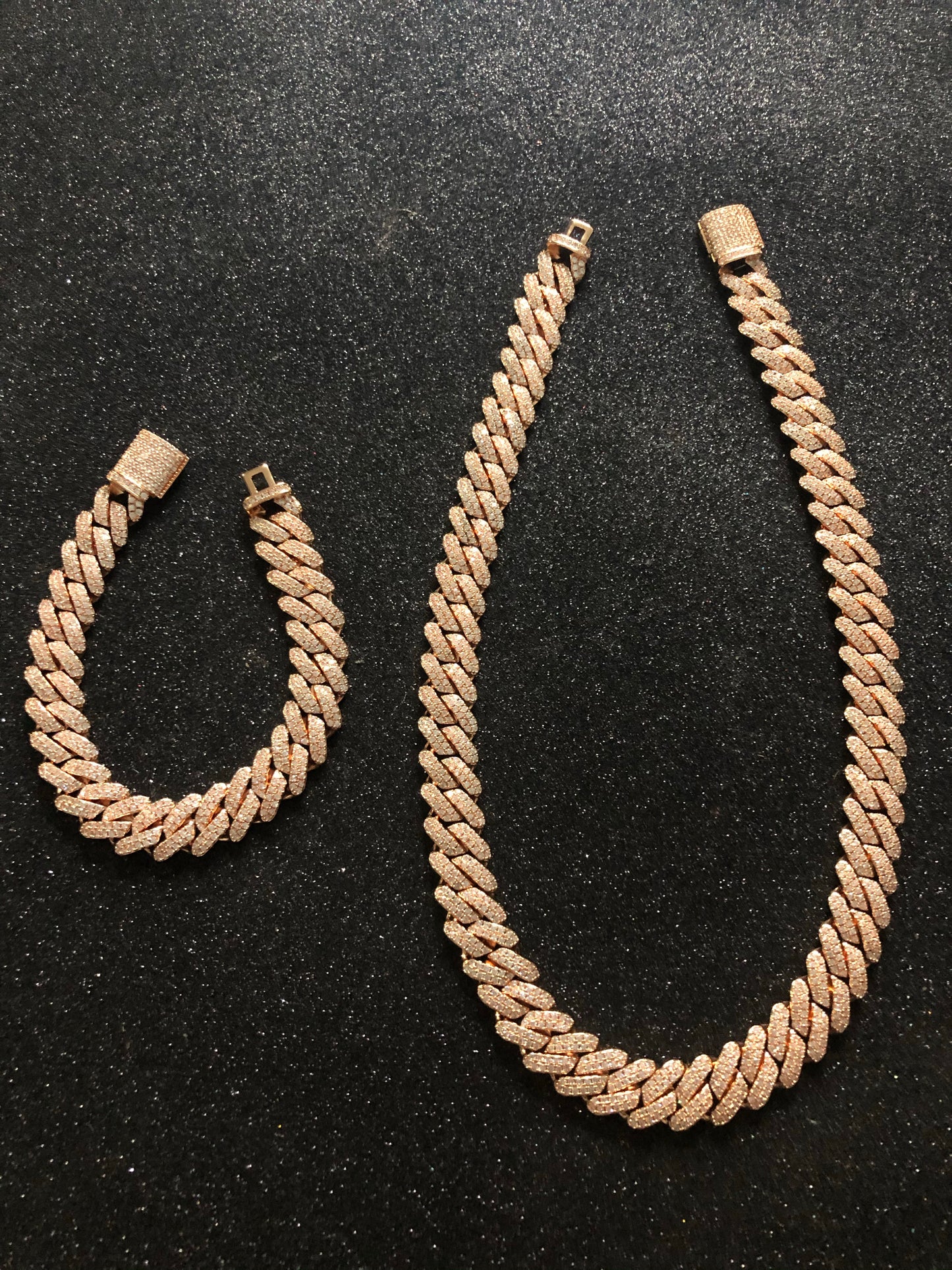 Conjunto Cadena y brazalete laminado en rose gold de 18 k ( 5 micras)