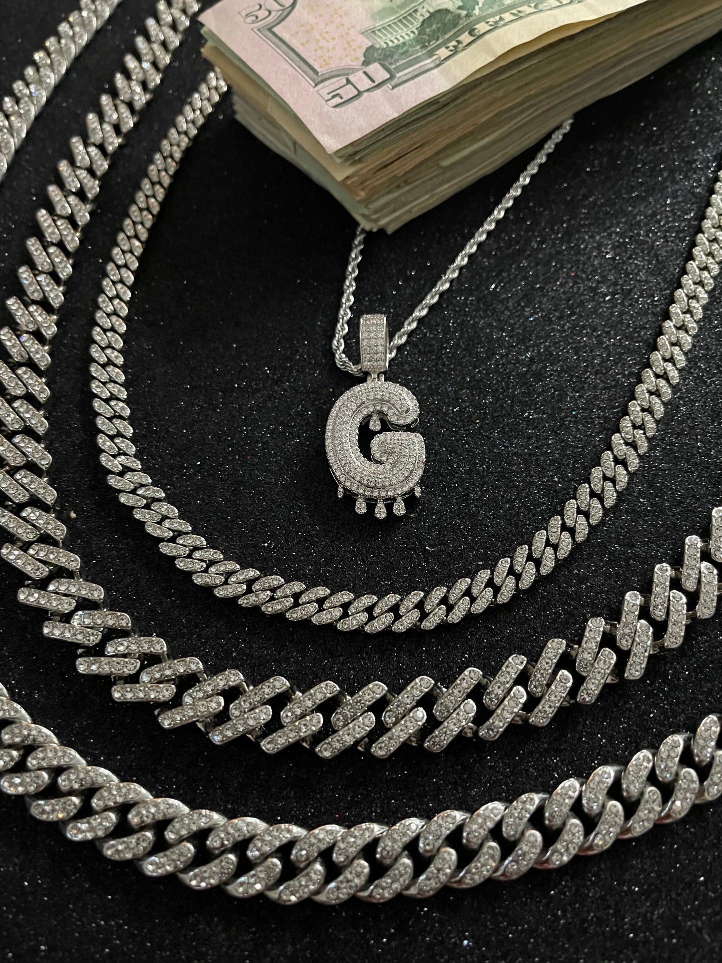 Promoción de letra con cadena torzal de regalo