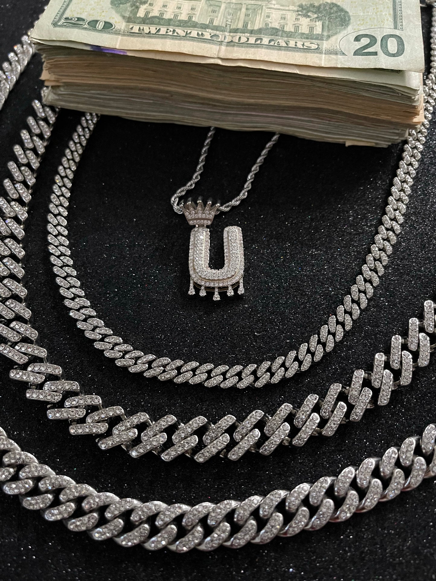 Promoción de letra con cadena torzal de regalo